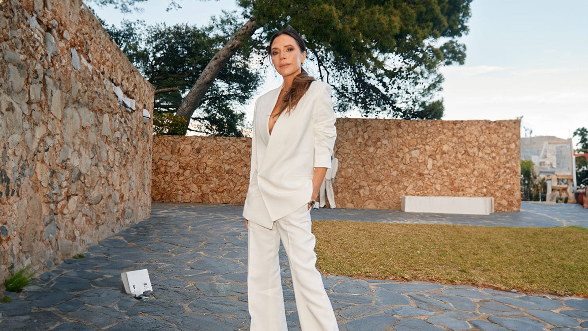 De sus nuevas sandalias a las plataformas incondicionales: los zapatos virales de Victoria Beckham