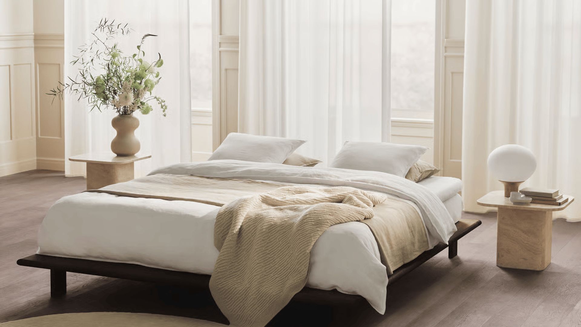 La ropa de cama que necesitas este verano: tejidos frescos, estampados y diseños para dormir mejor con calor