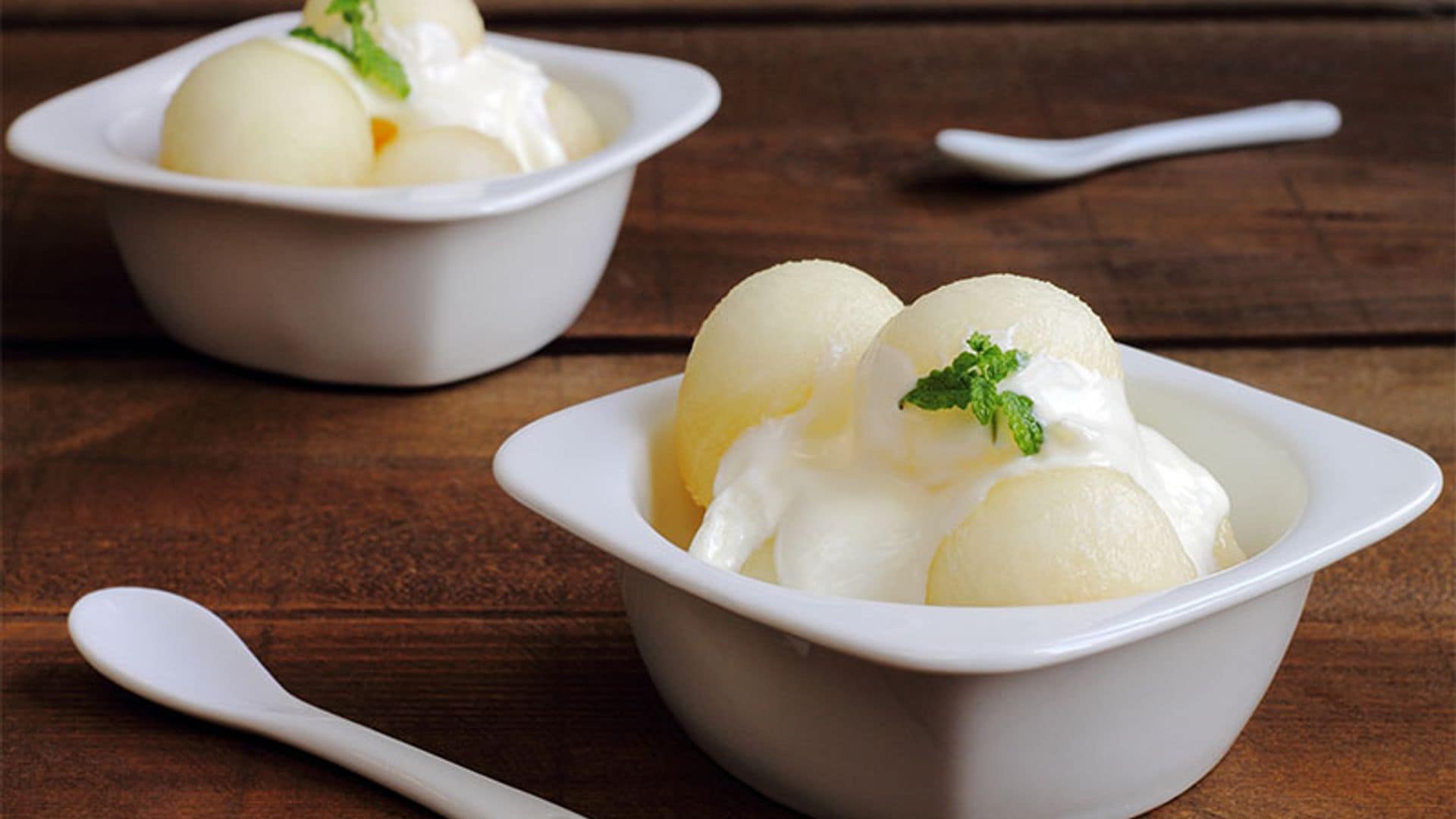 Bolitas de melón con yogur