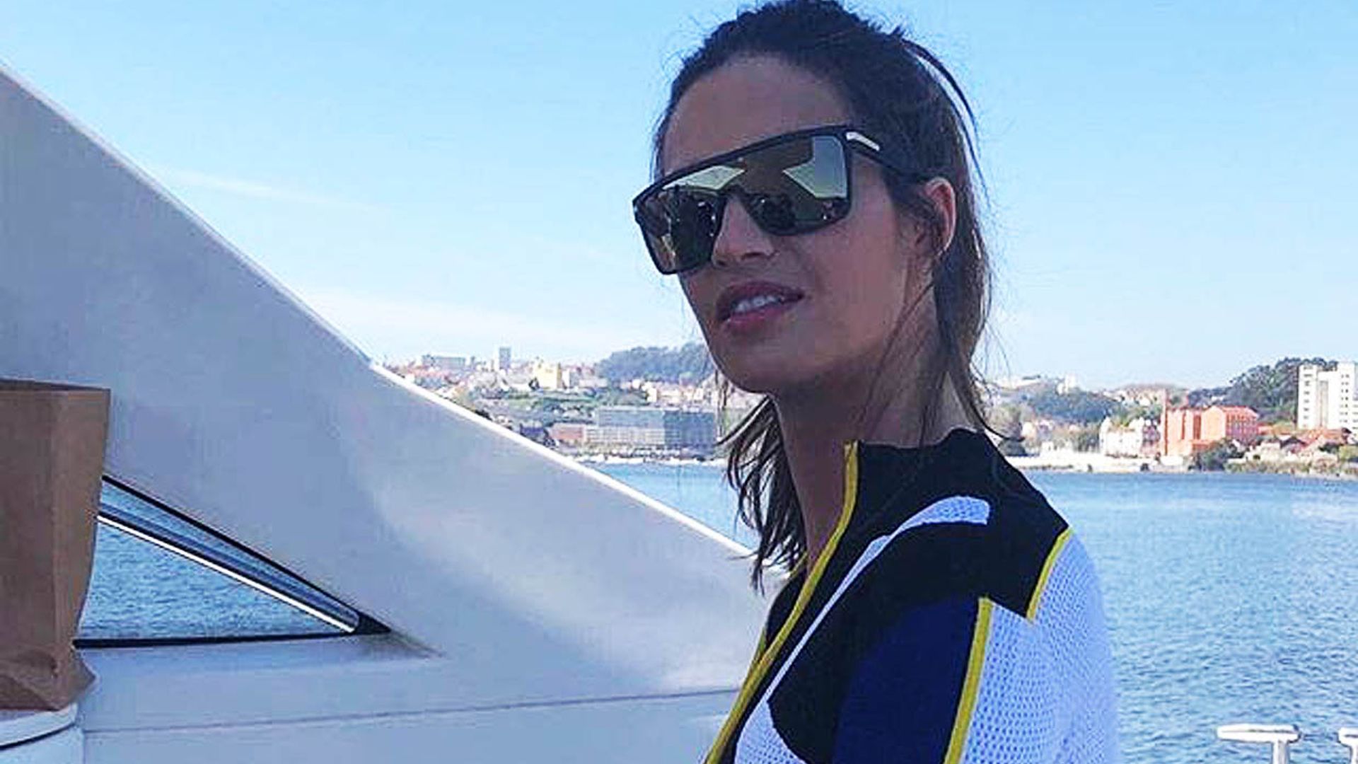 Sara Carbonero recorre desde casa los 'instantes' felices que más echa de menos