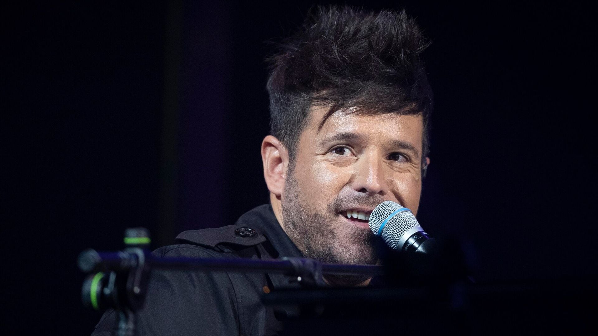 El beso que confirma la relación de Pablo López con su alumna de ‘La Voz’ Laura Rubio
