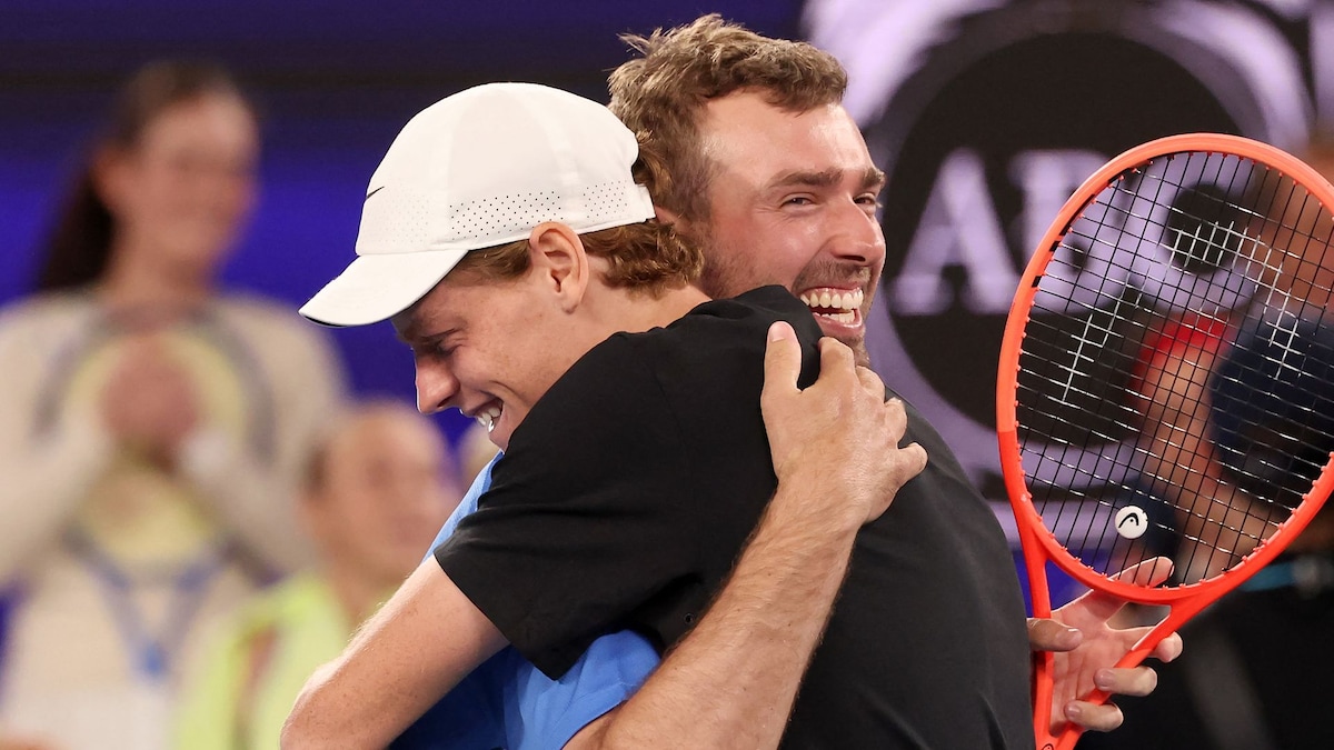 Gana un millón de dólares por jugar solo 6 puntos: el profesor de tenis que dejó en 'shock' a Sinner y Alcaraz