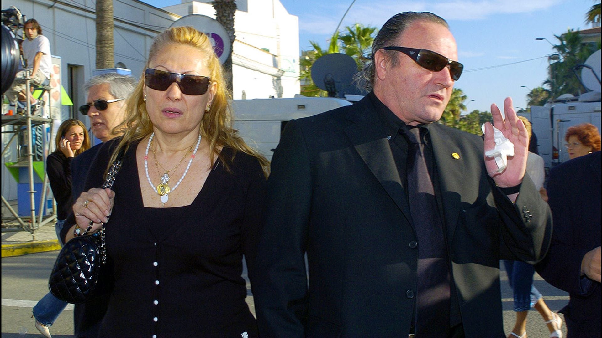 Rocío Carrasco recuerda la tensa discusión entre Rosa Benito y Amador Mohedano por las deudas con Hacienda