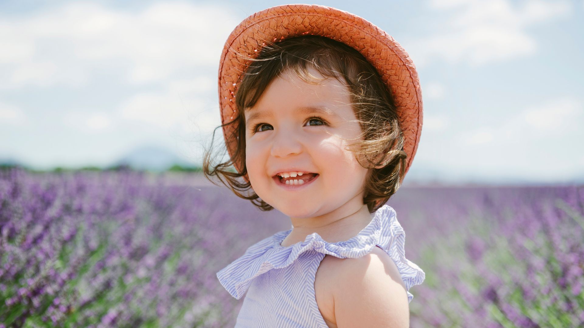 El nombre de niña que triunfa en Cataluña: tiene 5 letras, origen griego y significa 'brote verde'