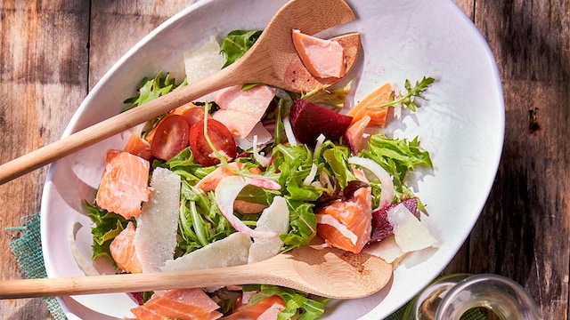 ensalada trucha parmigiano