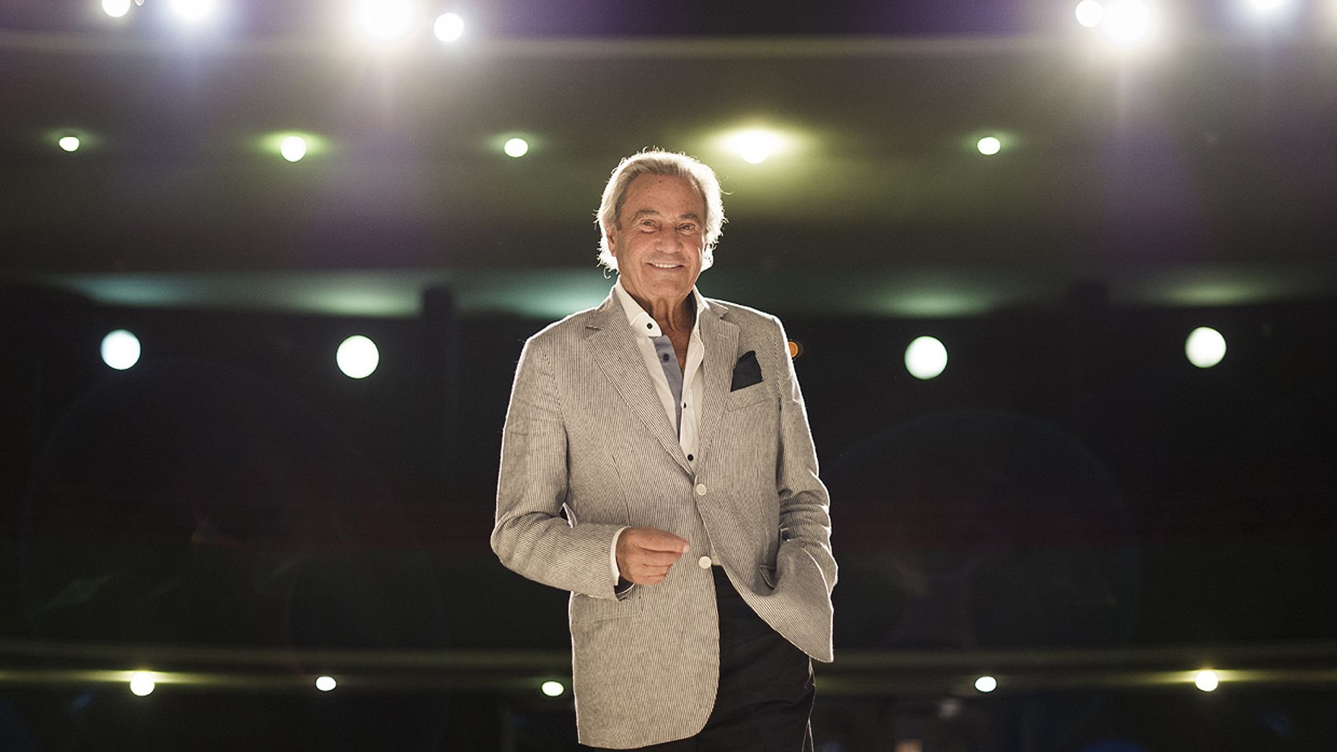 FOTOGALERÍA:  Elegante y divertido, Arturo Fernández, el eterno galán de la escena