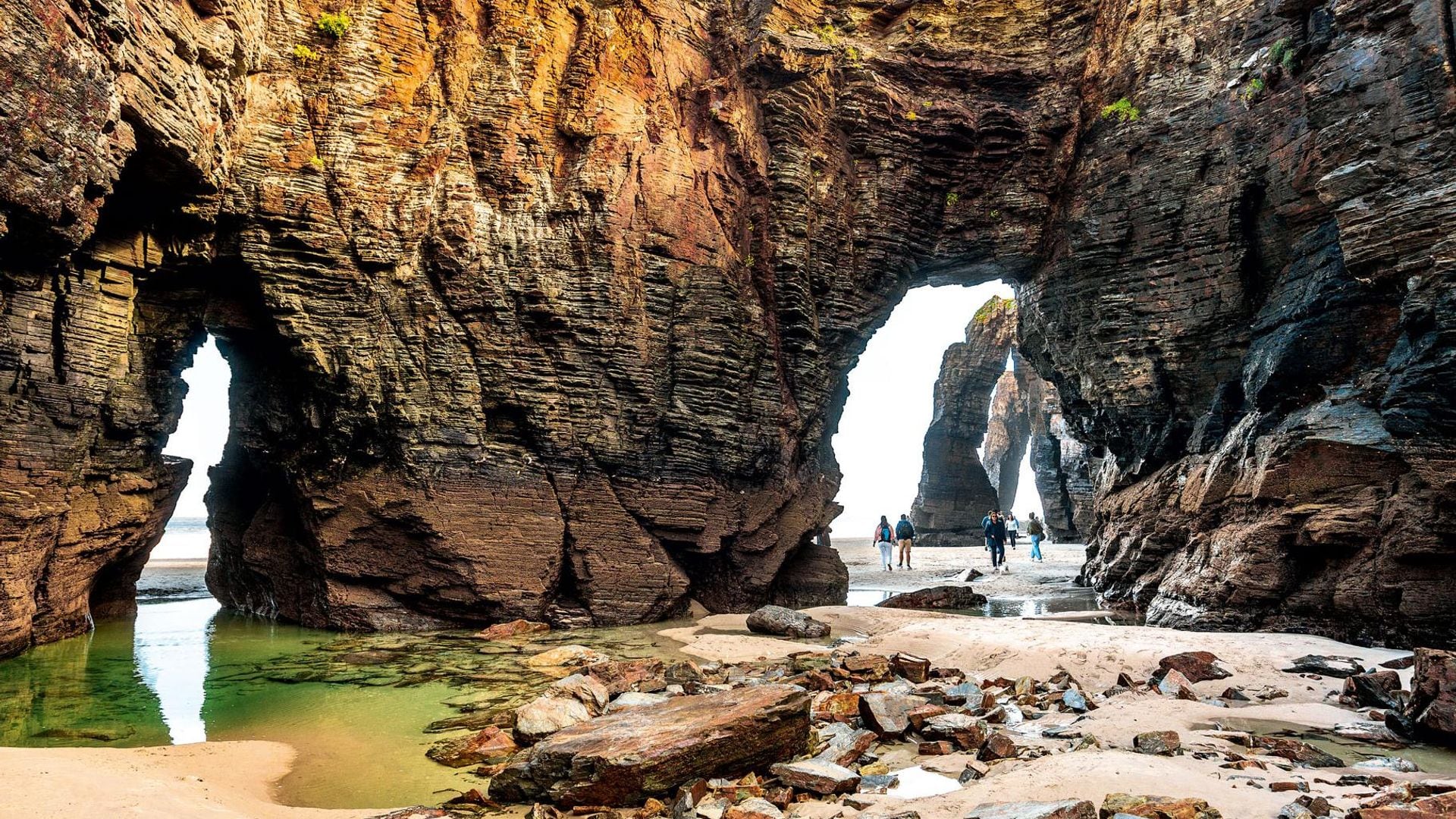 De la playa de Las Catedrales a Foz (Lugo): gótico natural