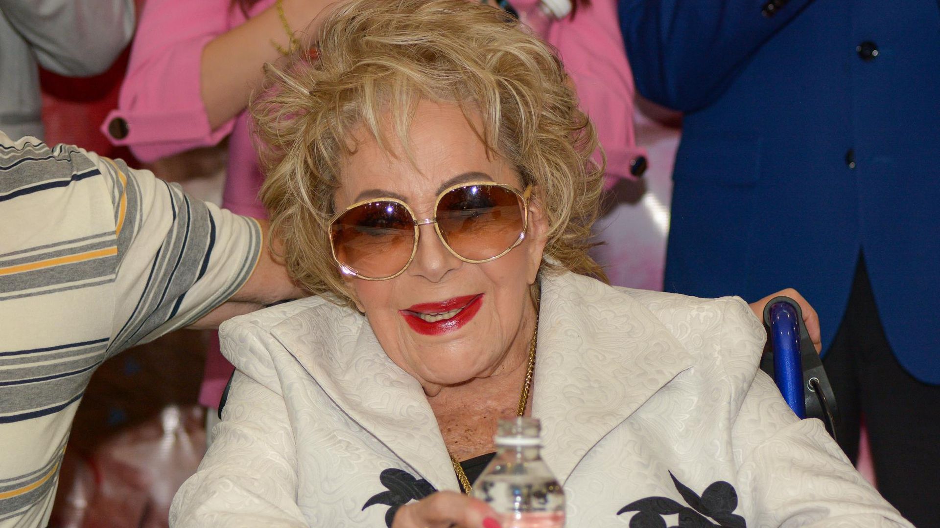 De viva voz, Silvia Pinal manda un mensaje desde el hospital: ‘Nos vemos pronto, si Dios quiere’