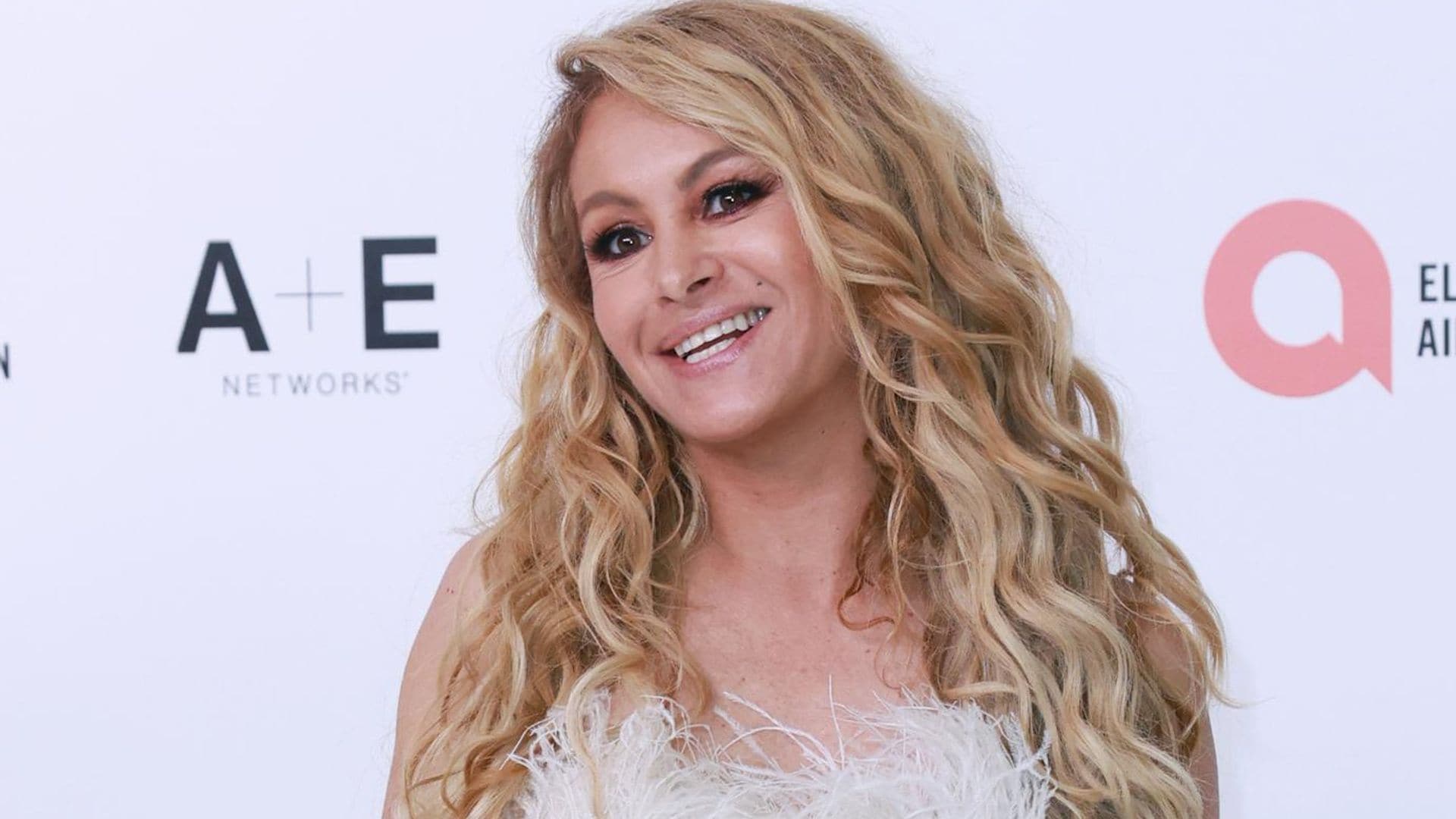 Paulina Rubio deslumbra en la fiesta del Oscar organizada por Elton John