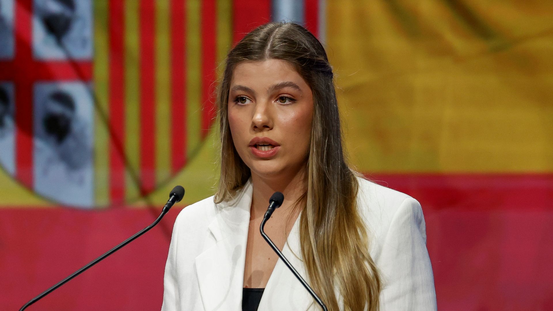 La infanta Sofía da un paso histórico con su primer discurso oficial arropada por su familia