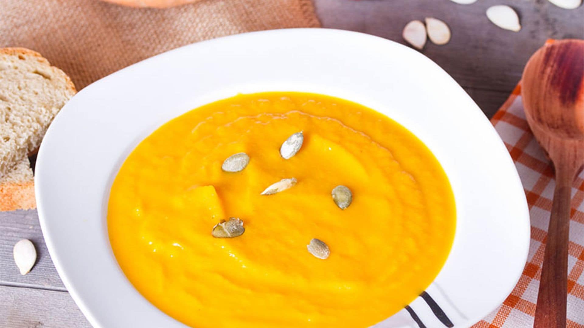 Crema de calabaza al curry con pipas