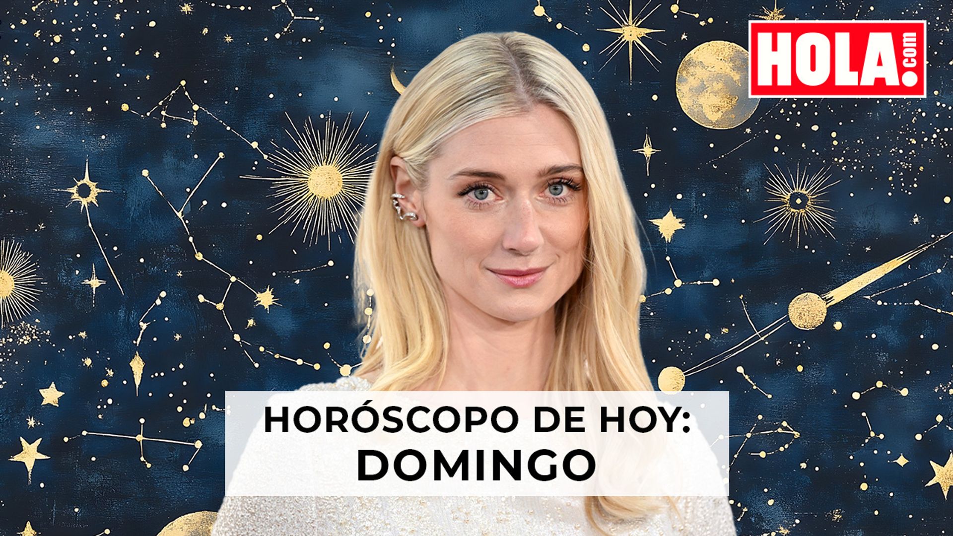 Elizabeth Debicki con motivos astrológicos detrás 