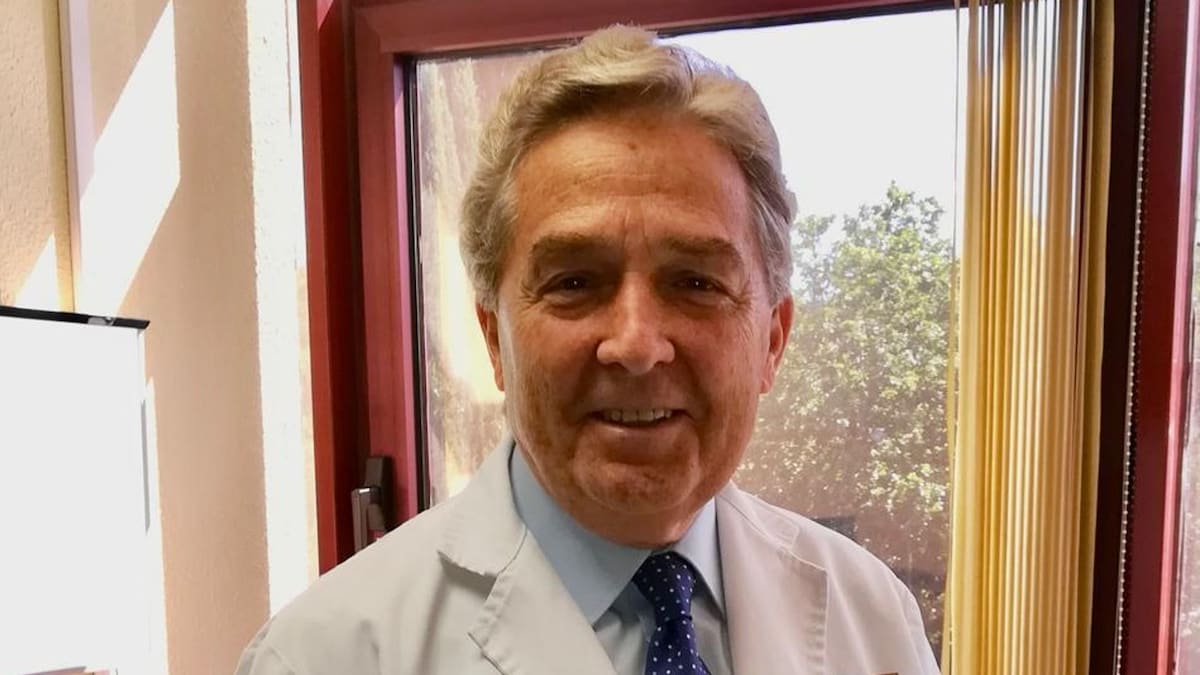 Dr. Eduardo Junco, pediatra, explica cómo introducir alimentos al bebé sin riesgos: “Las frutas nuevas se deben dar de una en una para reconocer reacciones adversas”