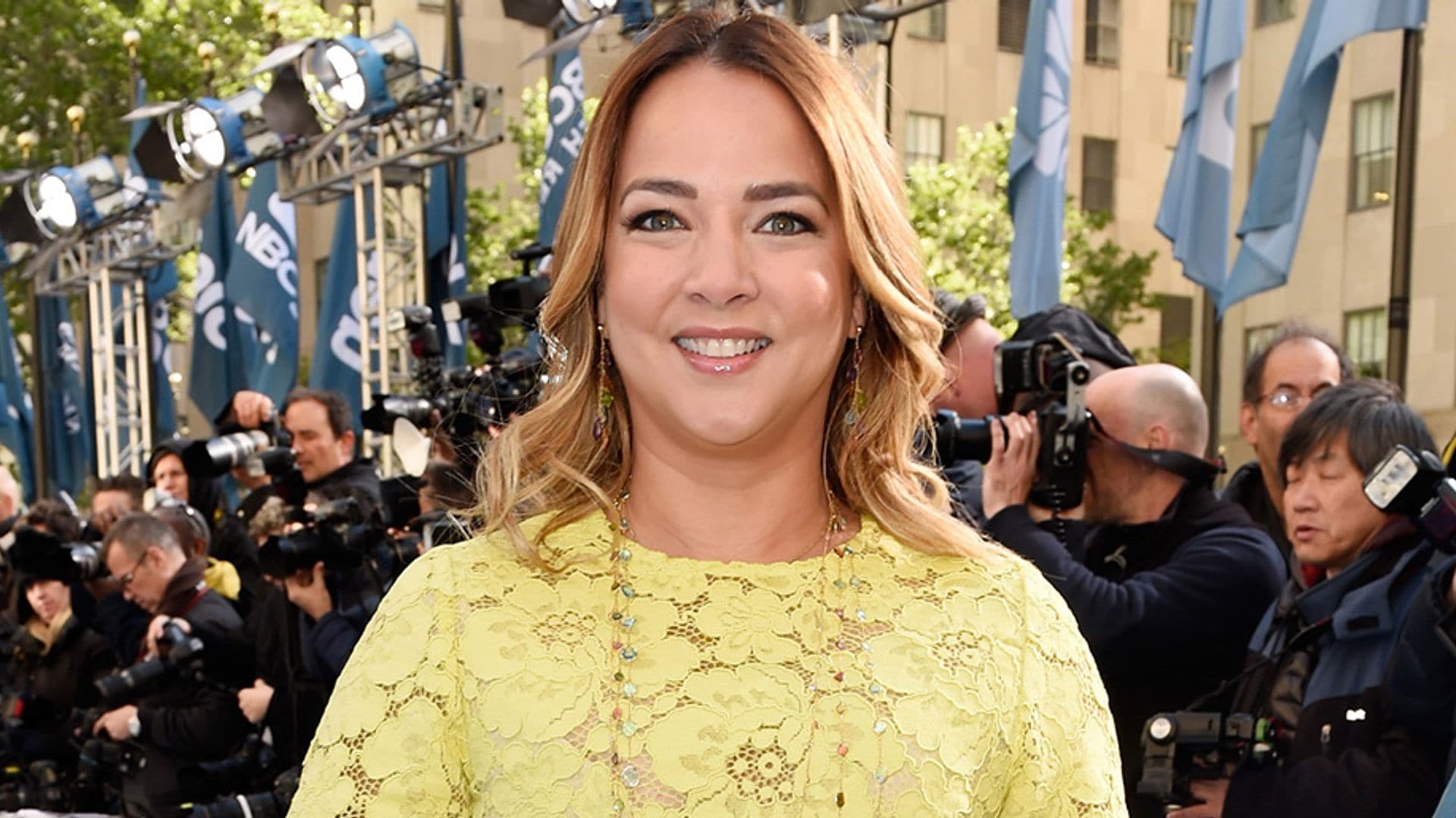 Adamari López se lanza a la búsqueda del vestido de novia ¡y ya tiene diseñadora!