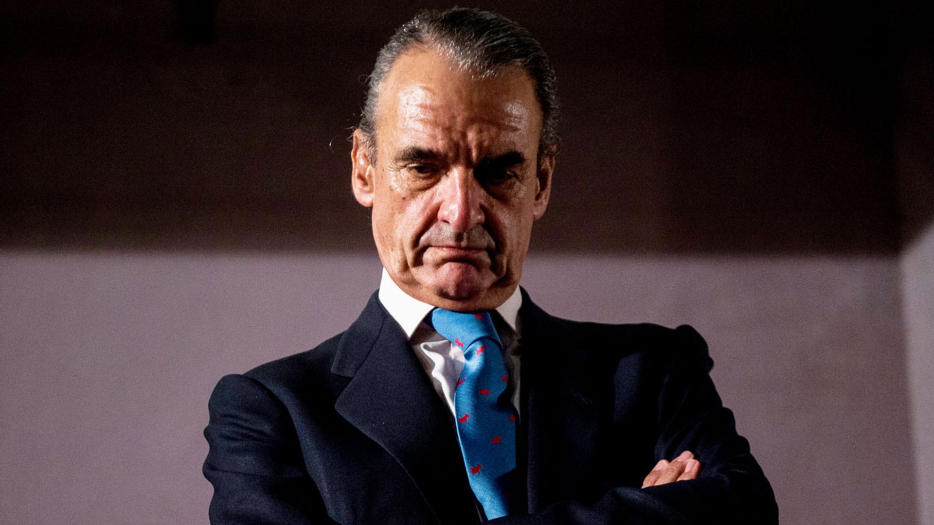 Mario Conde, desolado ante el fallecimiento de su hermana pequeña