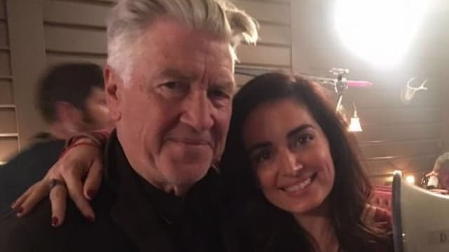 Ana de la Reguera y David Lynch en la filmación de 'Twin Peaks'