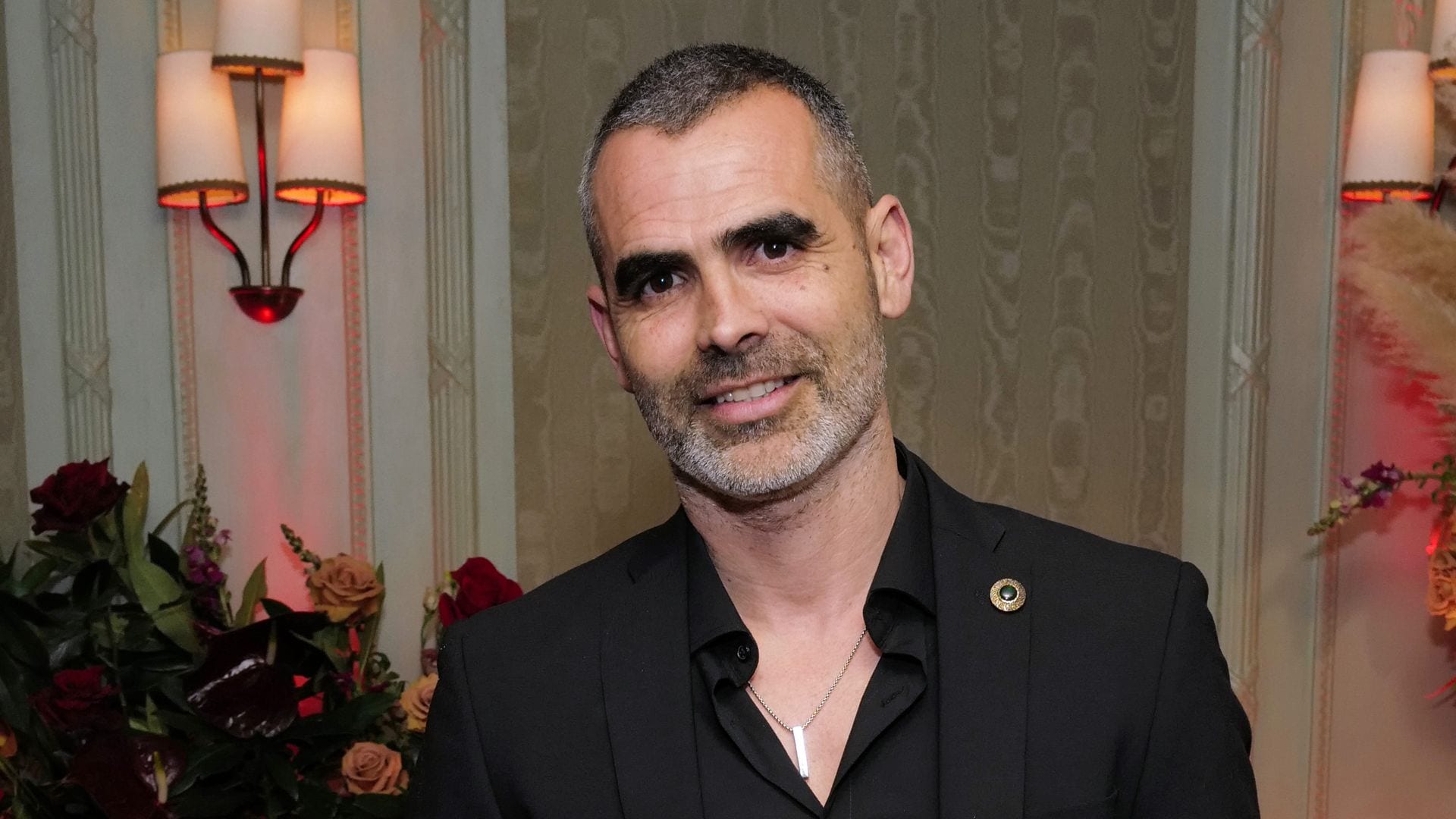 Antonio González, del taxi en Cádiz a codearse con grandes estrellas en 'Tierra de mafiosos'