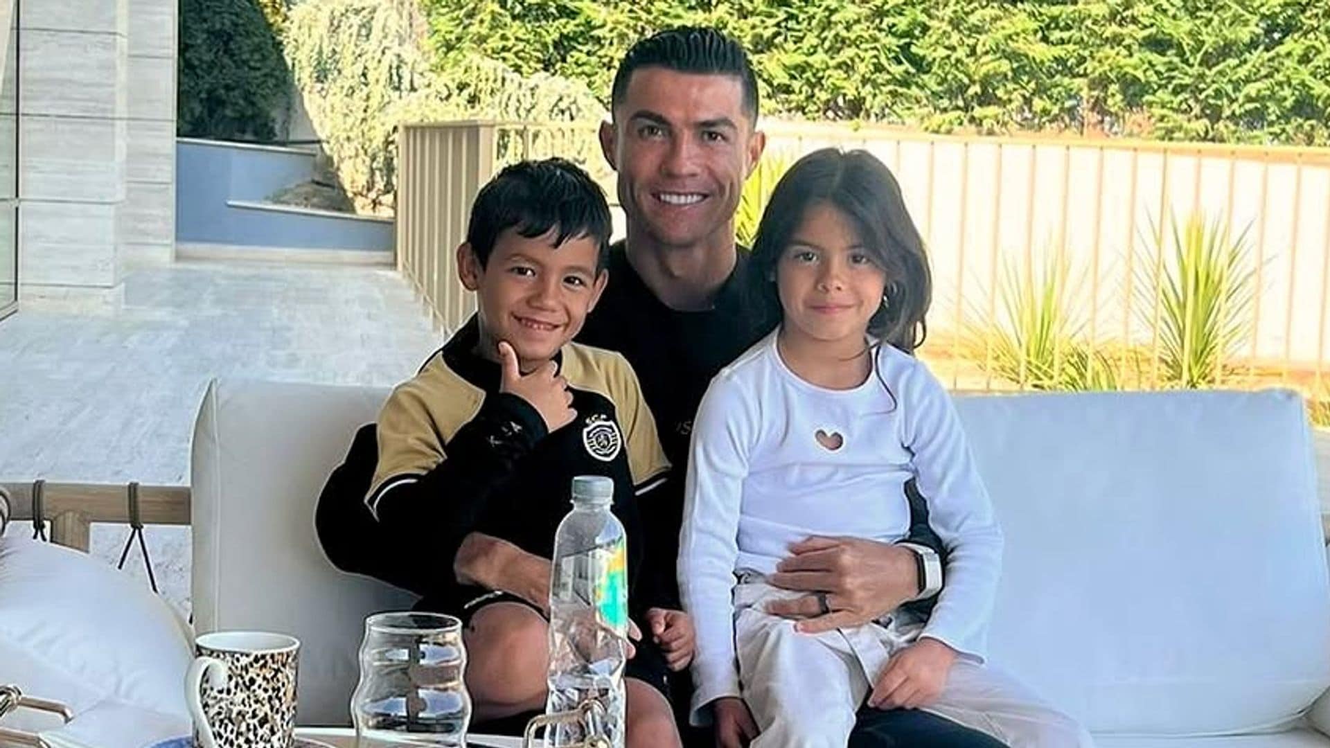 La gran fiesta de cumpleaños de los mellizos de Ronaldo: violinistas en casa y fuegos artificiales