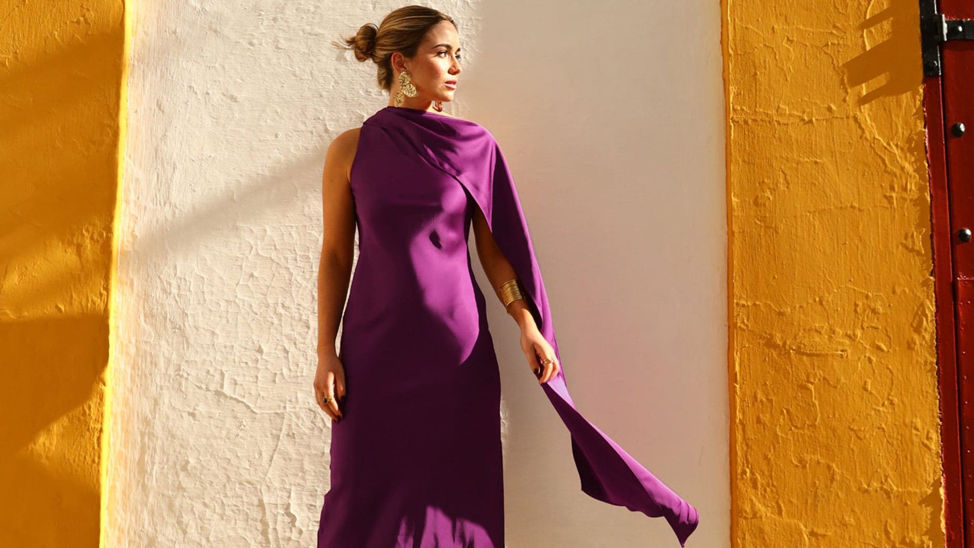 Nueve vestidos de invitada con escotes especiales (y muy elegantes) para triunfar esta primavera