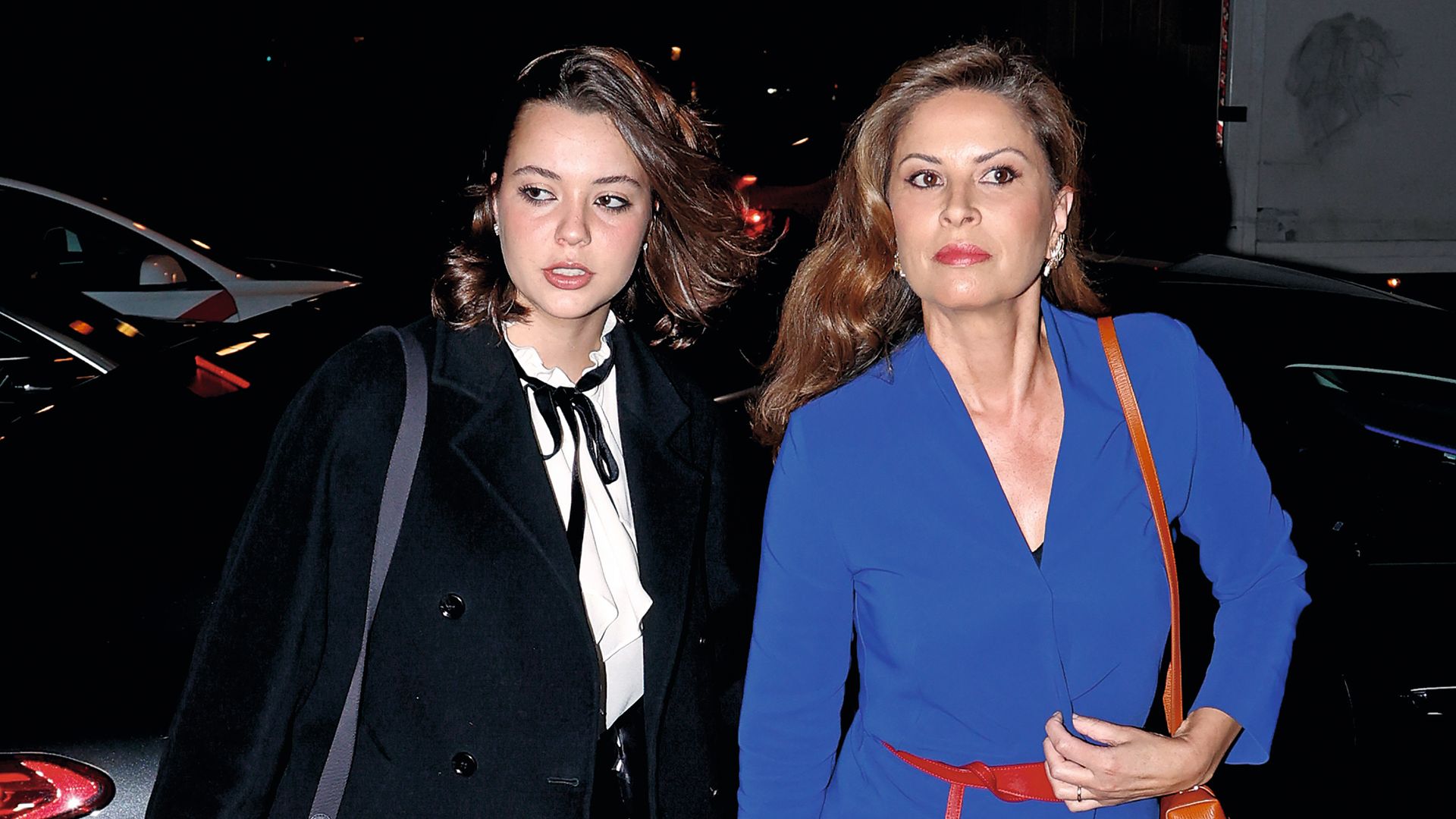 Elena Cué, que acaba de celebrar su 53 cumpleaños, llega al Museo Thyssen de Madrid acompañada de su hija, Alejandra, de 19 años, para disfrutar de la inauguración de la exposición "Picasso y Klee en la colección de Heinz Berggruen"