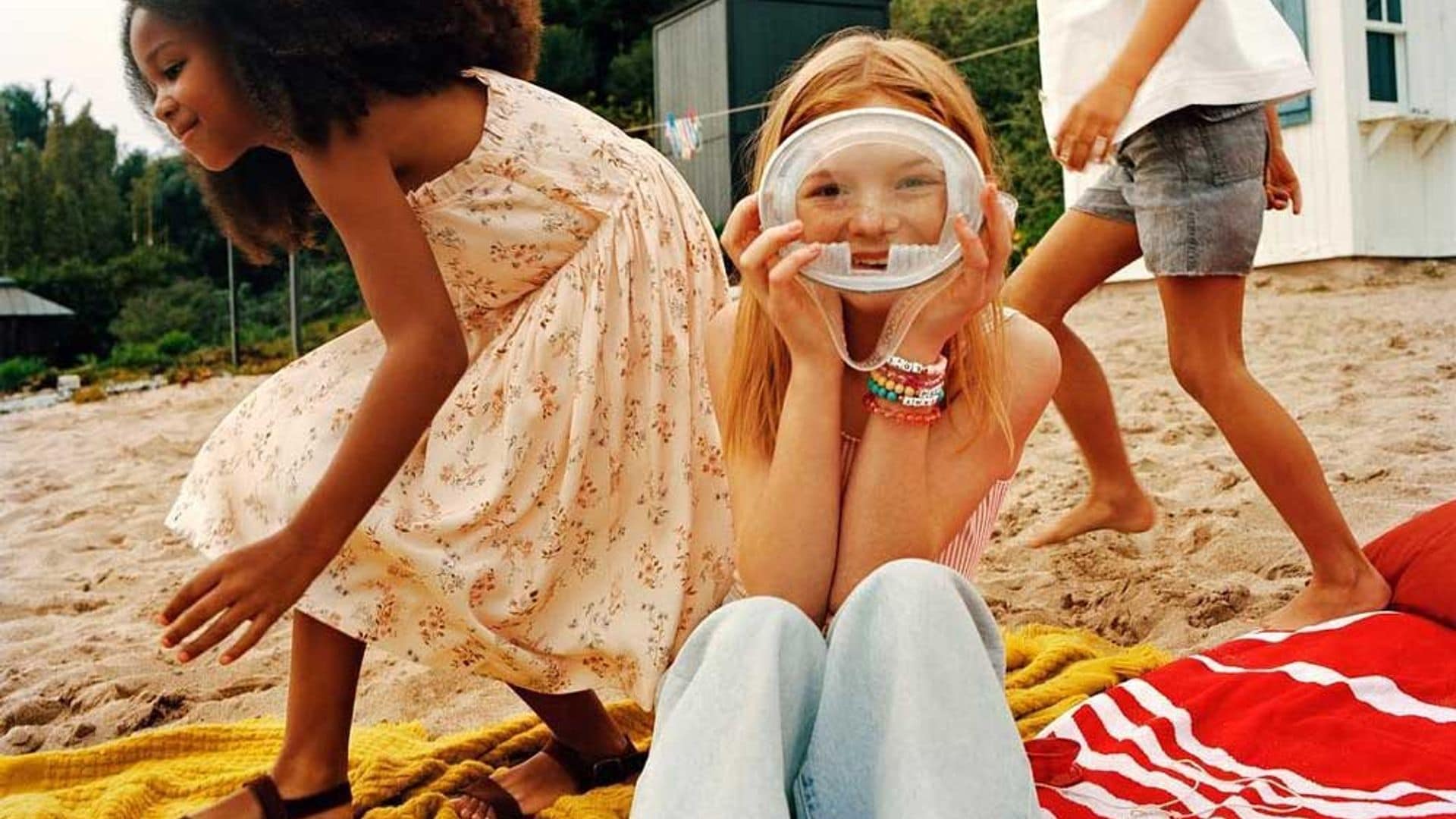 Las toallas de playa y piscina más prácticas y divertidas para niños y niñas