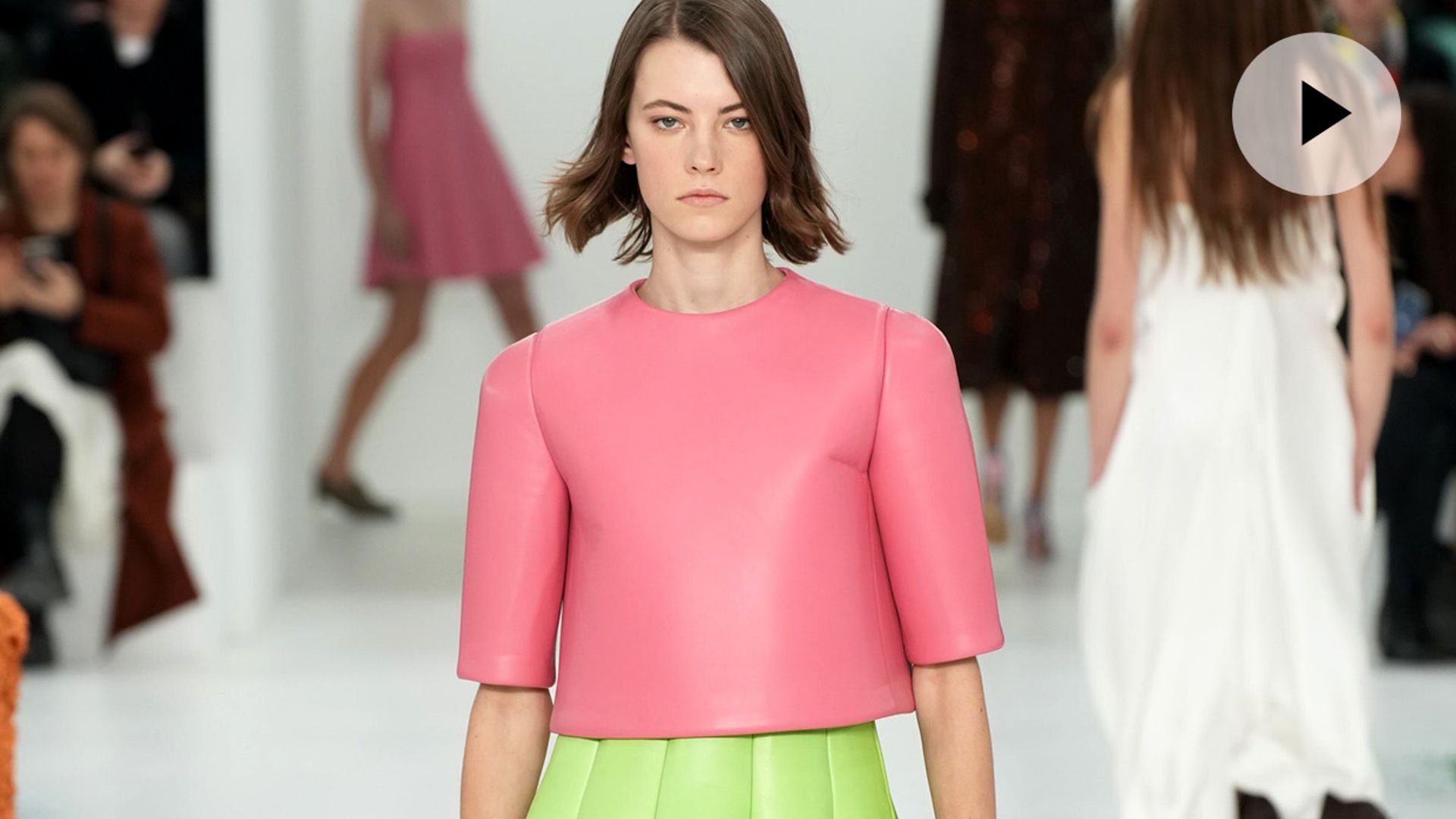 Revive el desfile de Loewe Otoño/Invierno 2023-2024