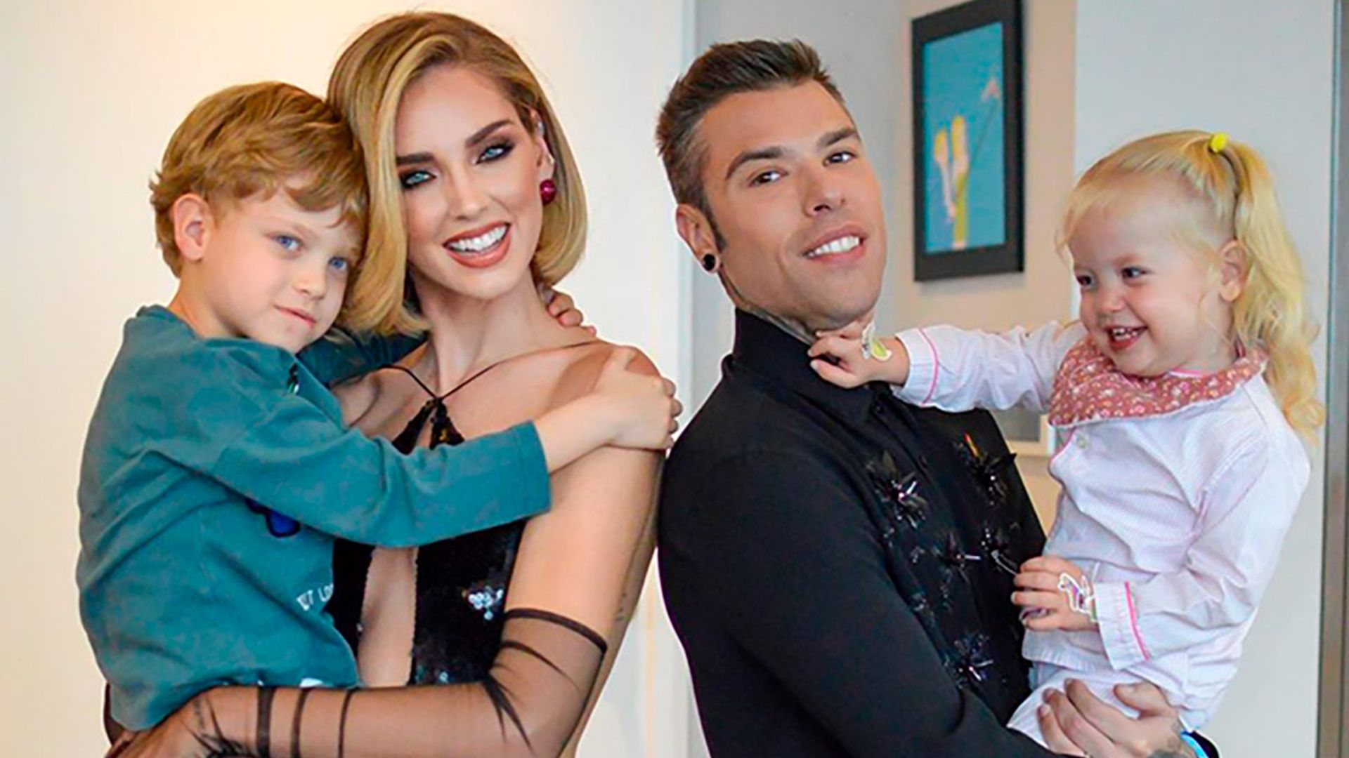 Chiara Ferragni y Fedez estrenan la nueva temporada de su 'reality' rodeados de su familia al completo