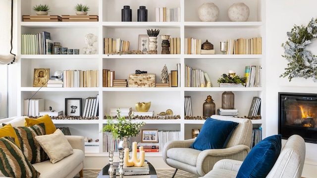 Salón con estanterías de pladur