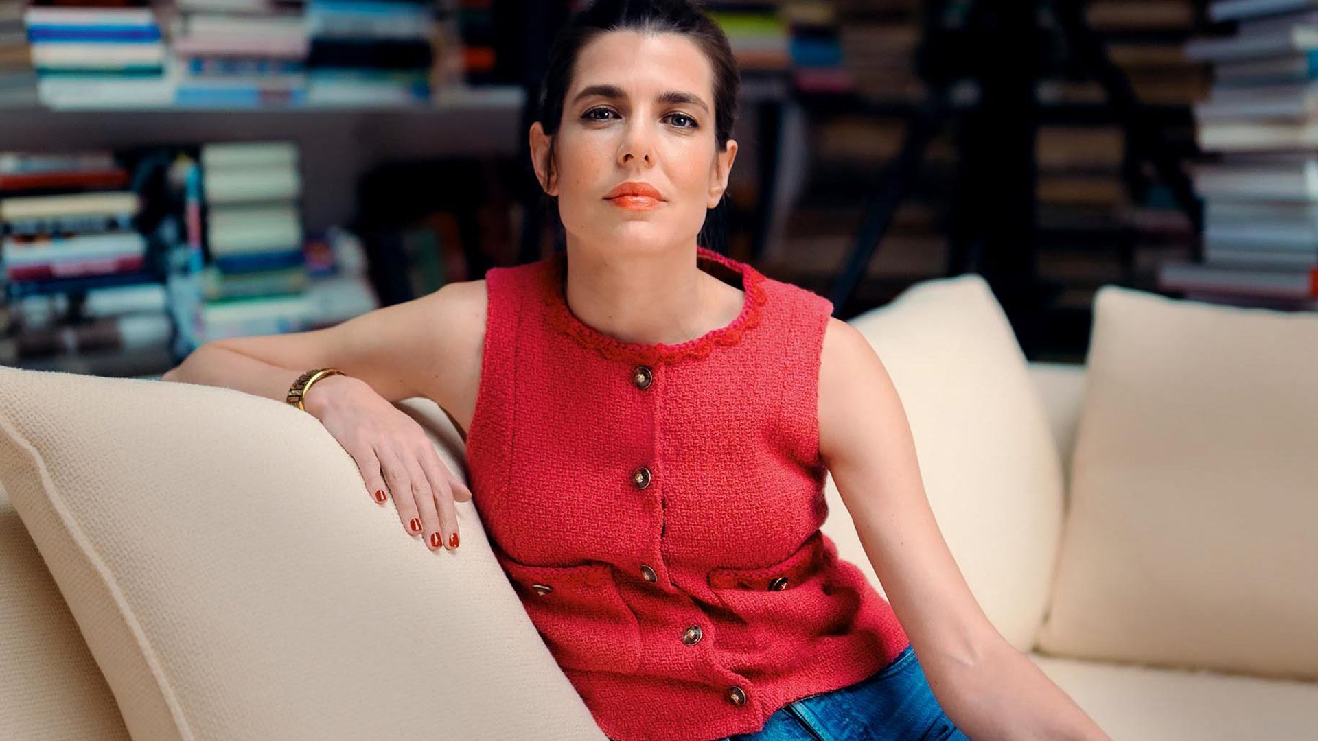 Carlota Casiraghi y sus ‘Despojos, sobre el matrimonio y la separación’: todo lo que podrían decirnos los libros de la princesa