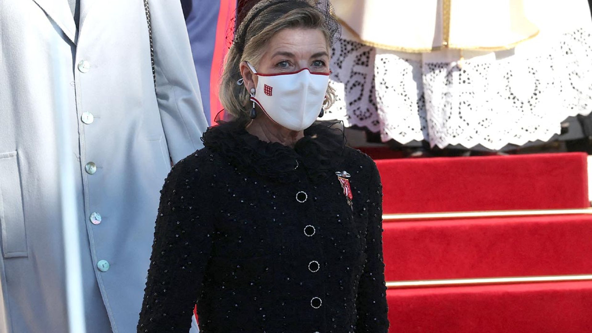 Carolina de Mónaco sucumbe a las botas altas más seductoras de doña Letizia