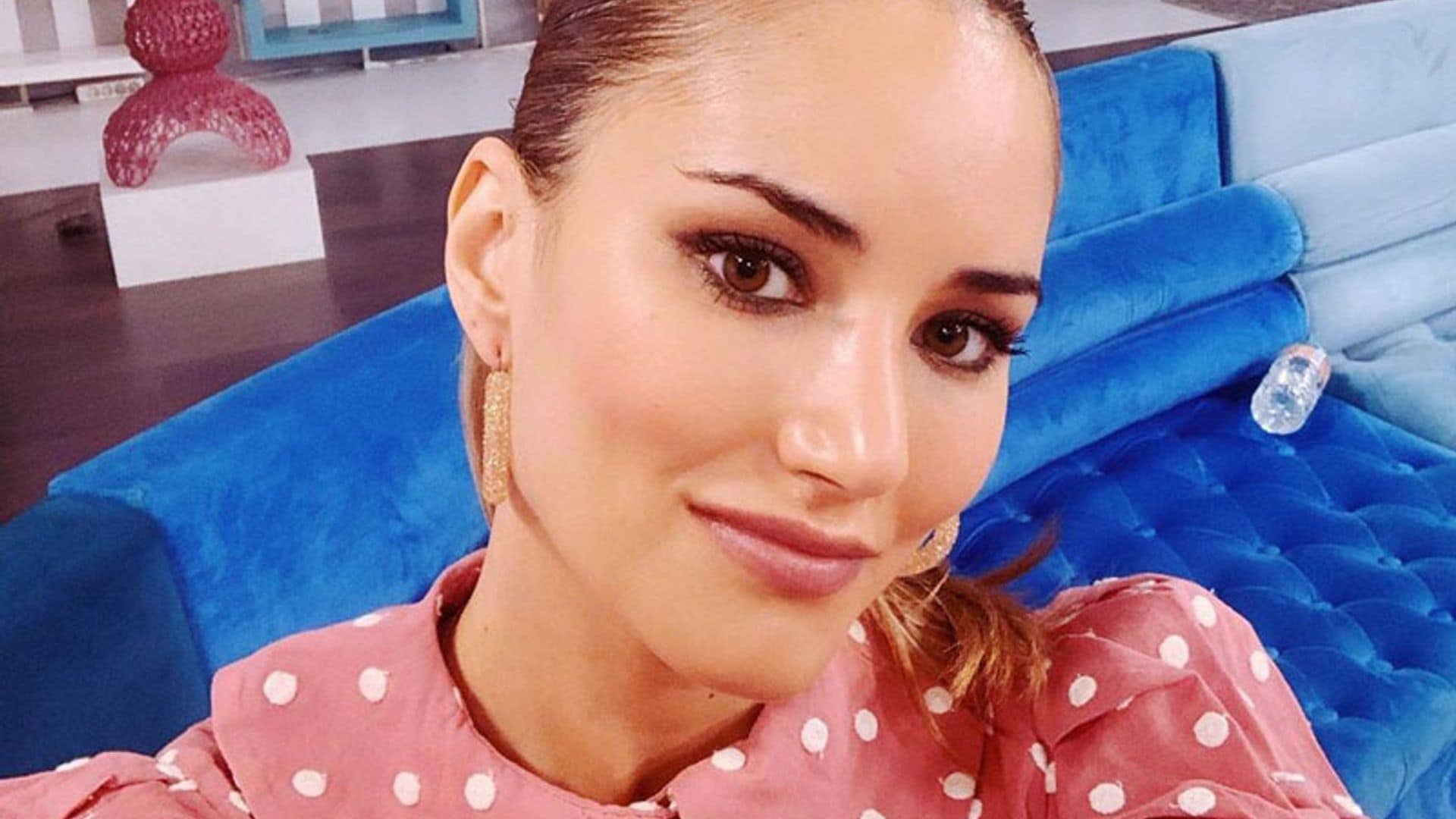 Alba Carrillo nos descubre el pijama rebajado más estiloso de Zara Home con esta entrañable fotografía