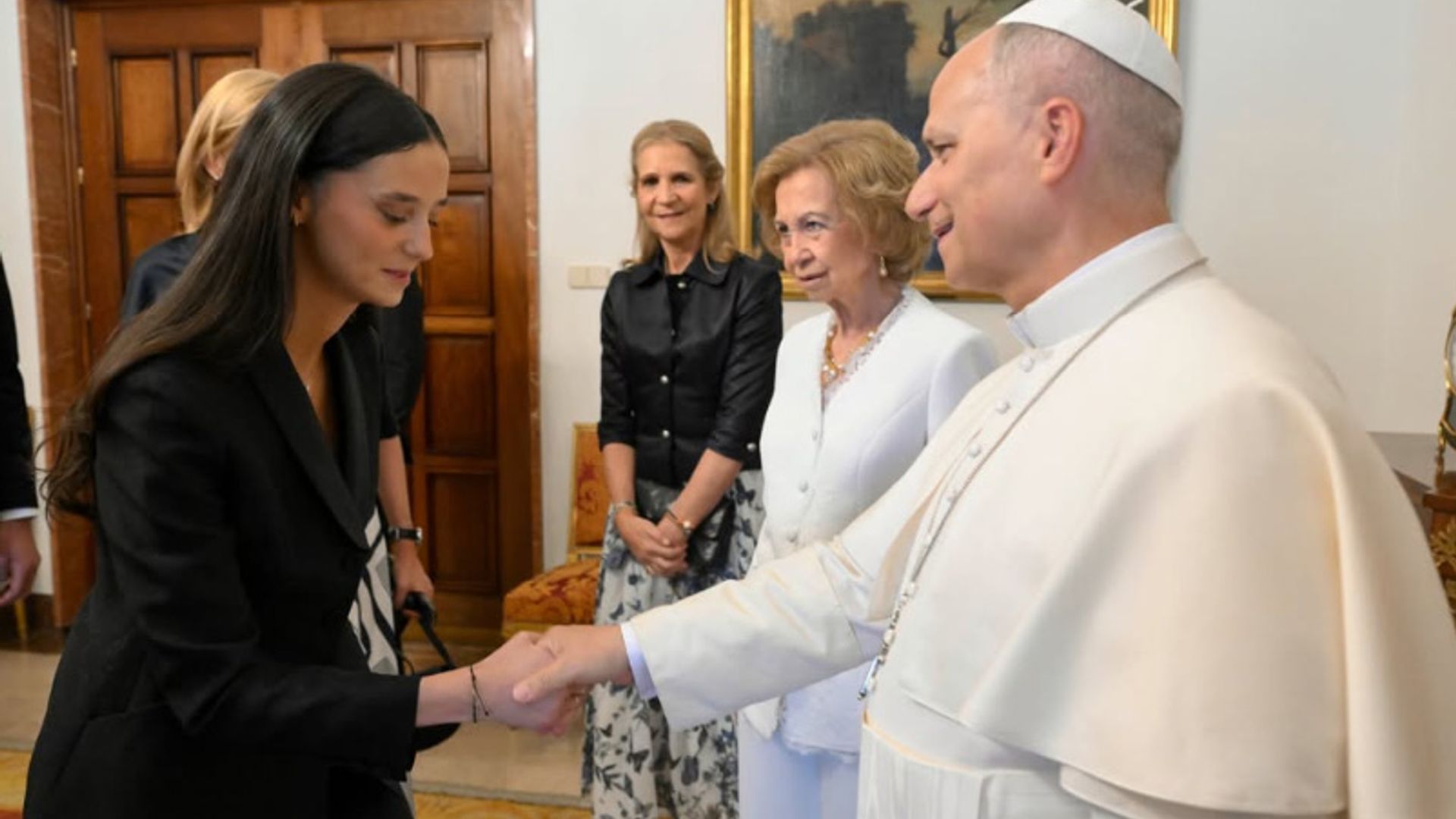 Victoria Federica saluda al papa León XIV