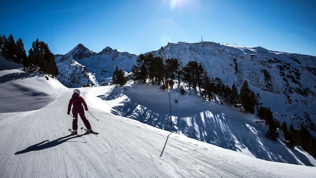 Estación de esquí de Baqueira Beret en el valle de Arán, Pirineo de Lleida