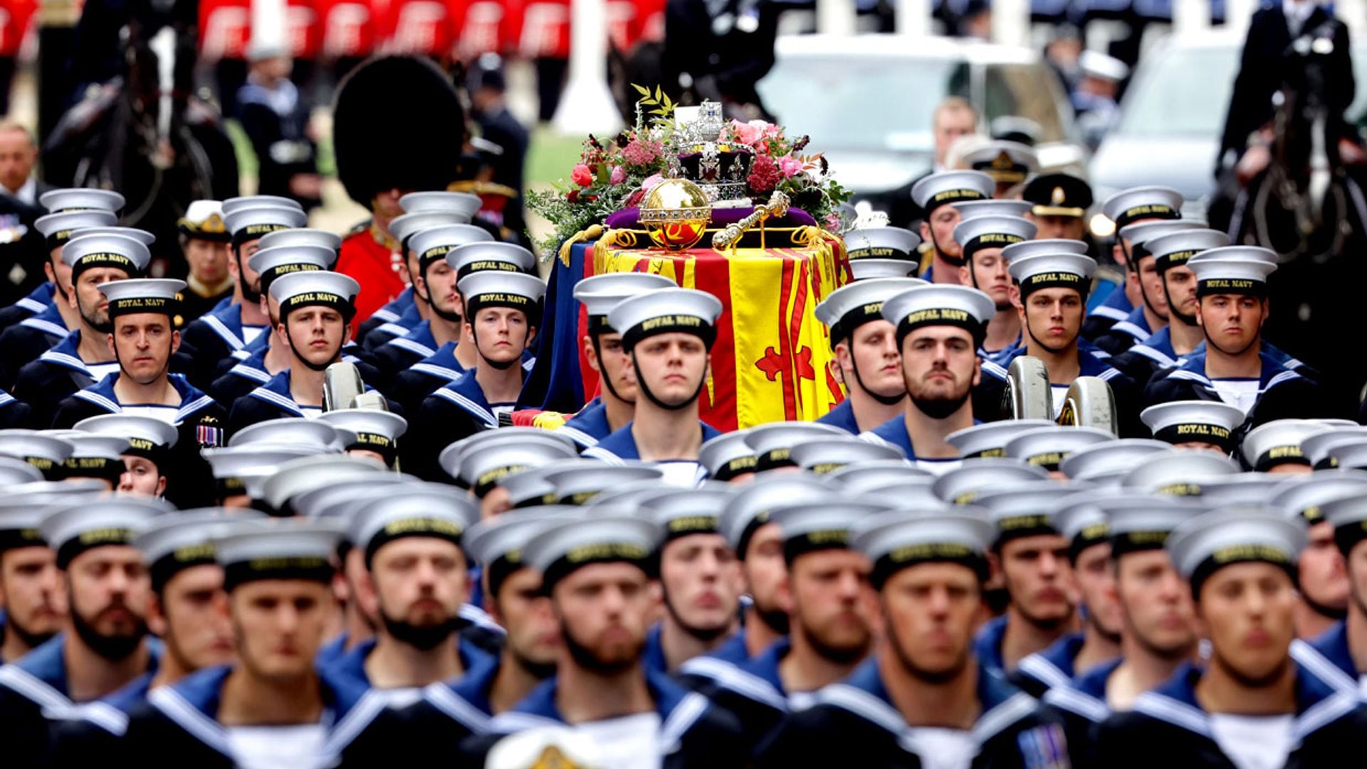 Adiós a la Comandante en Jefe: estos son los guardias y regimientos del cortejo fúnebre de Isabel II