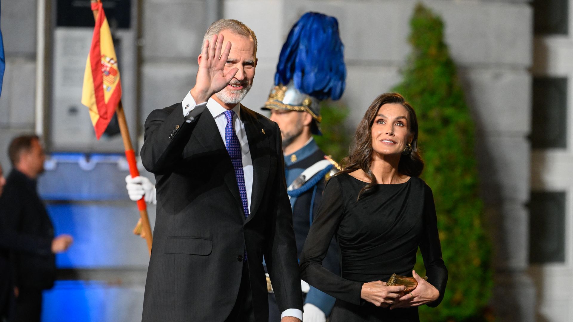 Bombones de foie, bolitas de berenjena y 'preñaos': el cóctel con el que los Reyes y sus hijas cerraron un día para el recuerdo