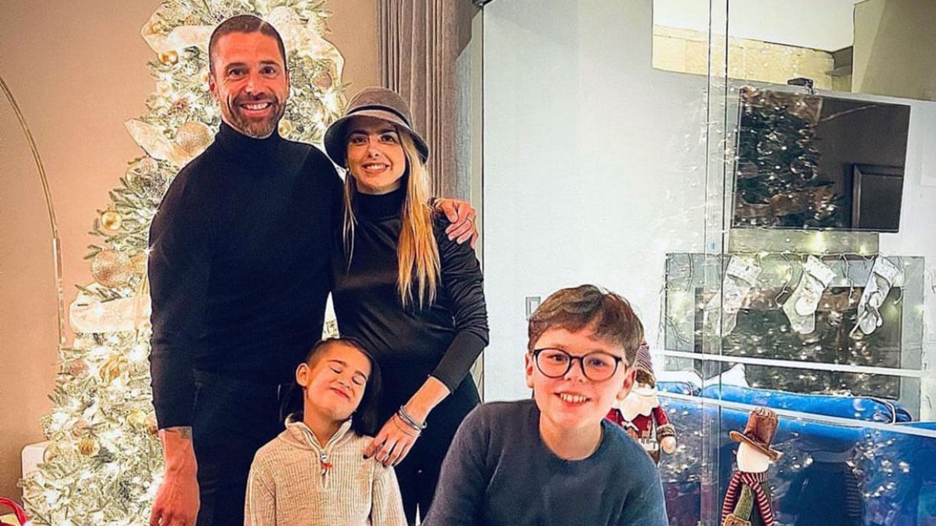 Como una familia, Michelle Renaud y Matías Novoa disfrutan de su primera Navidad juntos