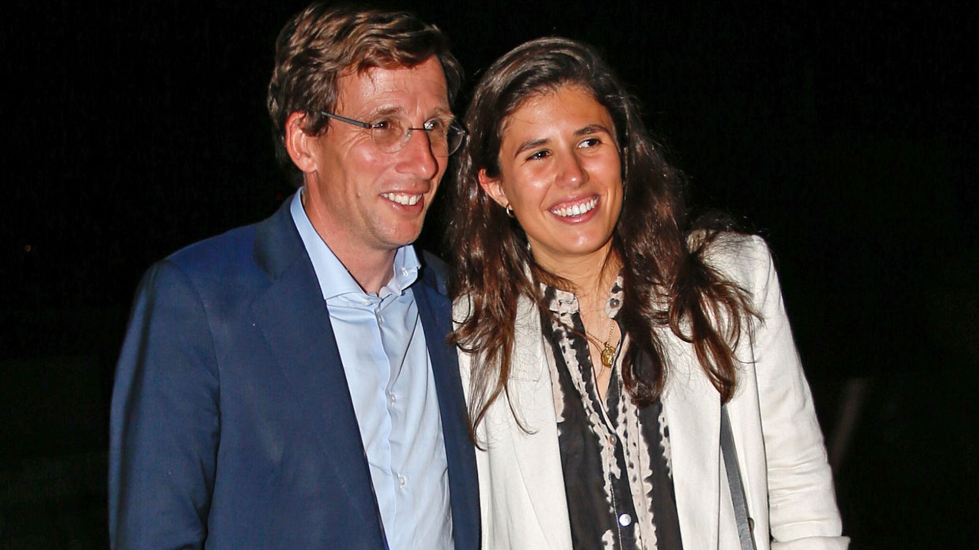 José Luis Martínez-Almeida y Teresa Urquijo celebran su fiesta de pedida de mano rodeados de familiares y amigos