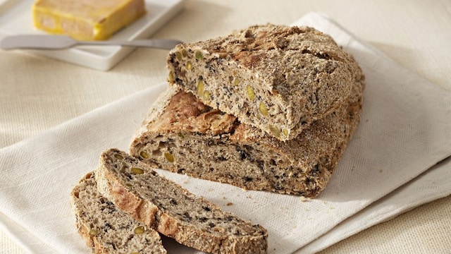pan rustico setas pistachos
