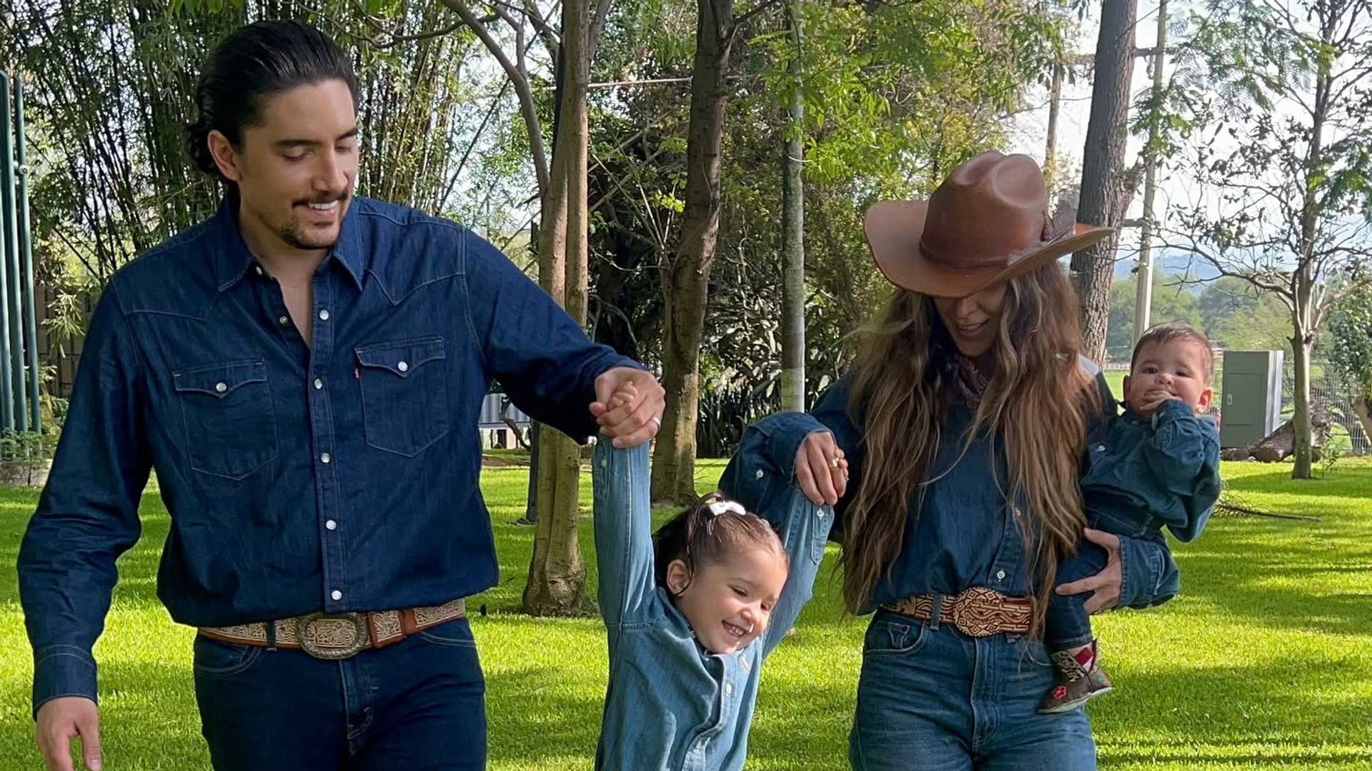 Alex Fernández quiere tener cinco hijos, pero ¿qué dice su esposa?