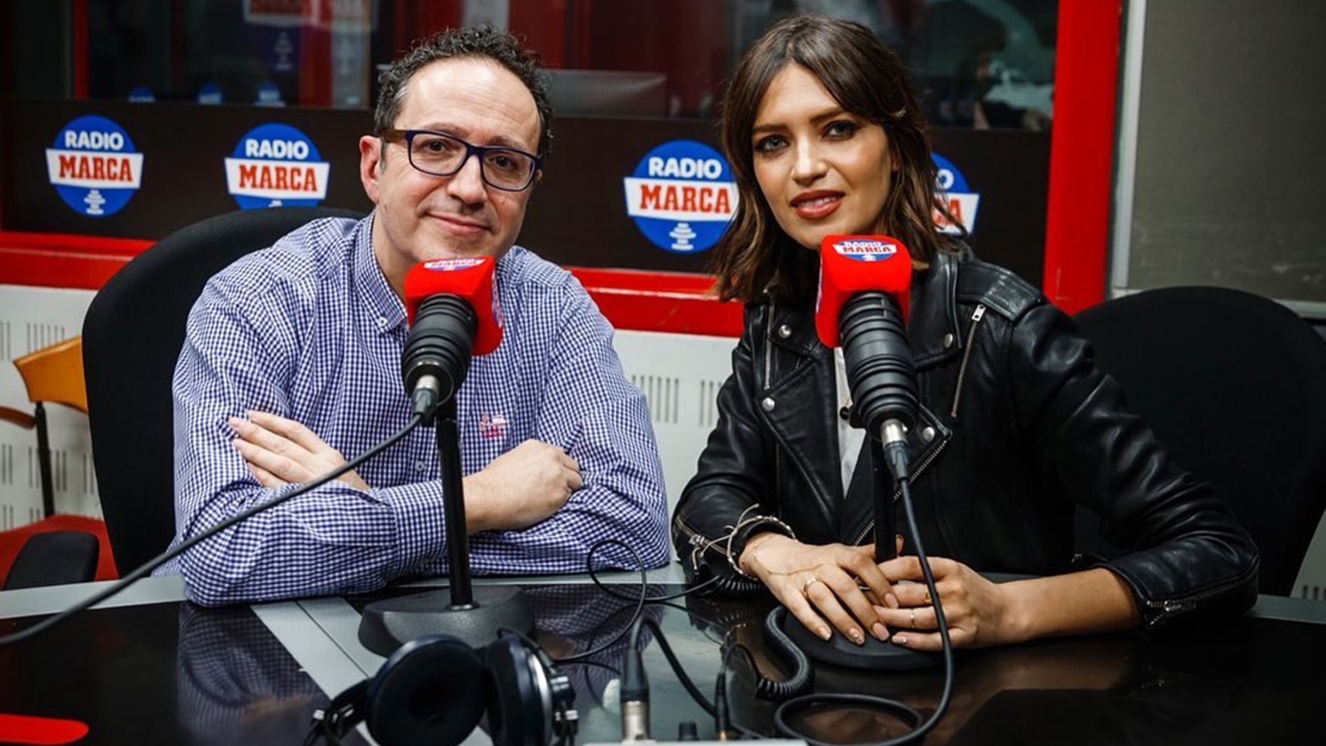 Sara Carbonero prepara su vuelta al trabajo y nos enseña cómo es 'la radio en tiempos de Covid'