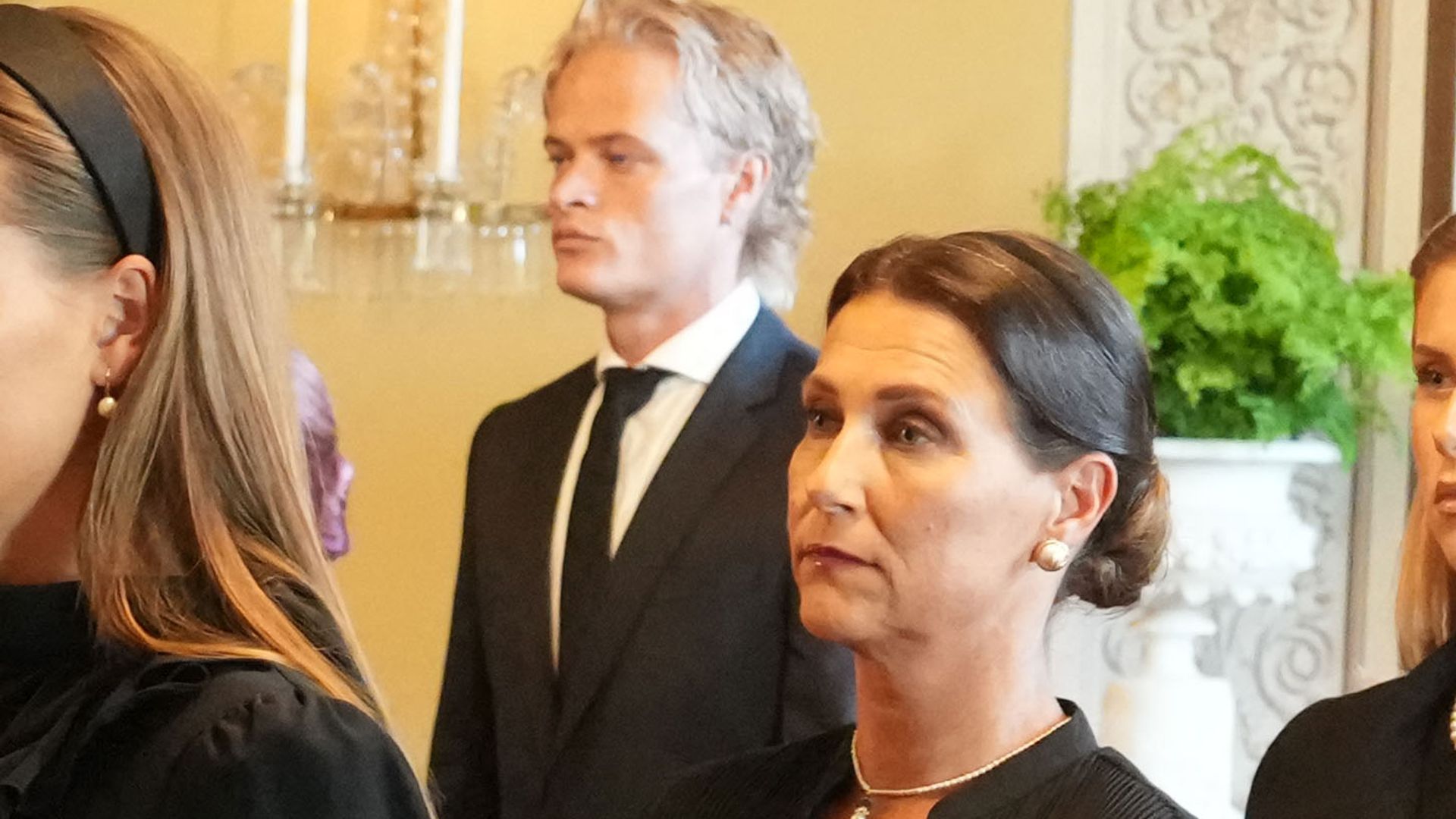 Marius Borg reapareció en los funerales del rey Harald V de Noruega.
