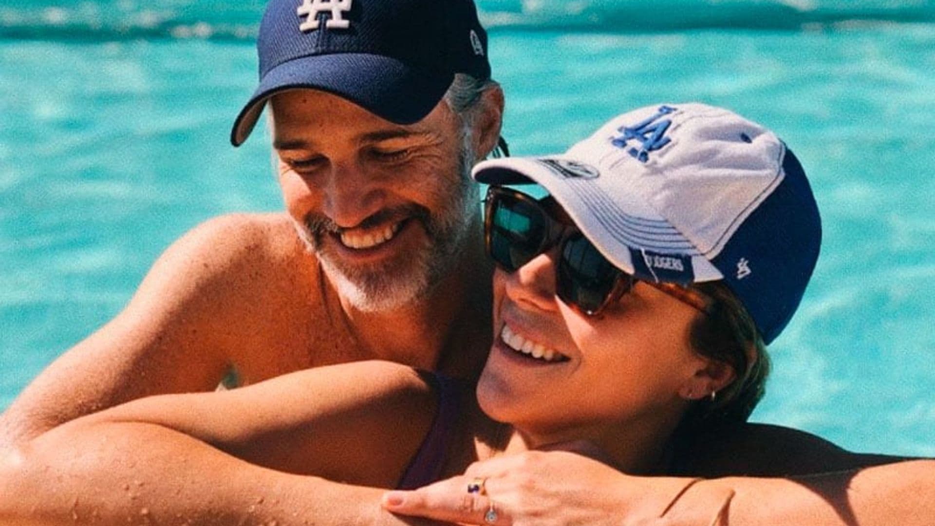 Juan Pablo Medina y su romántico posado al lado de su novia Paulina Dávila