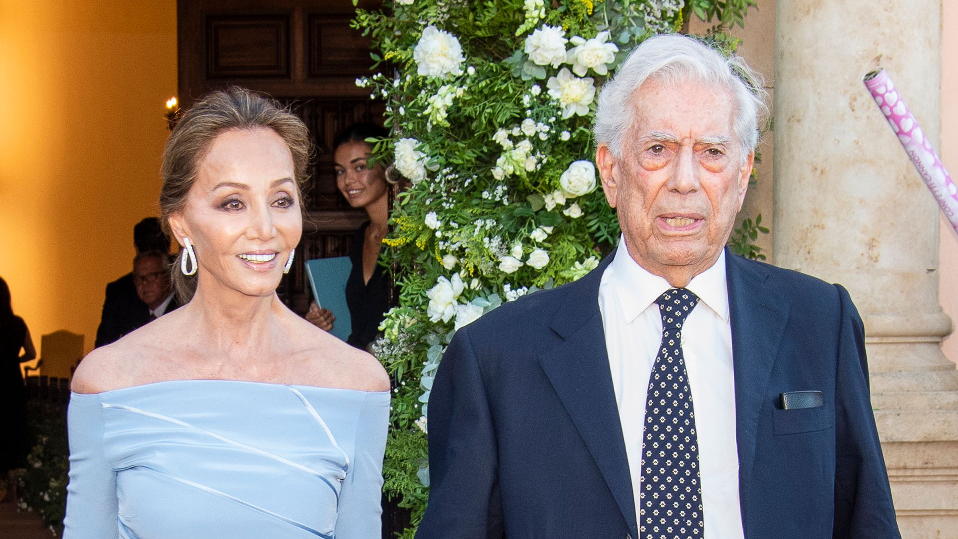 Isabel Preysler, junto a sus hijos, se enteró del fallecimiento de Mario Vargas Llosa | ¡HOLA!