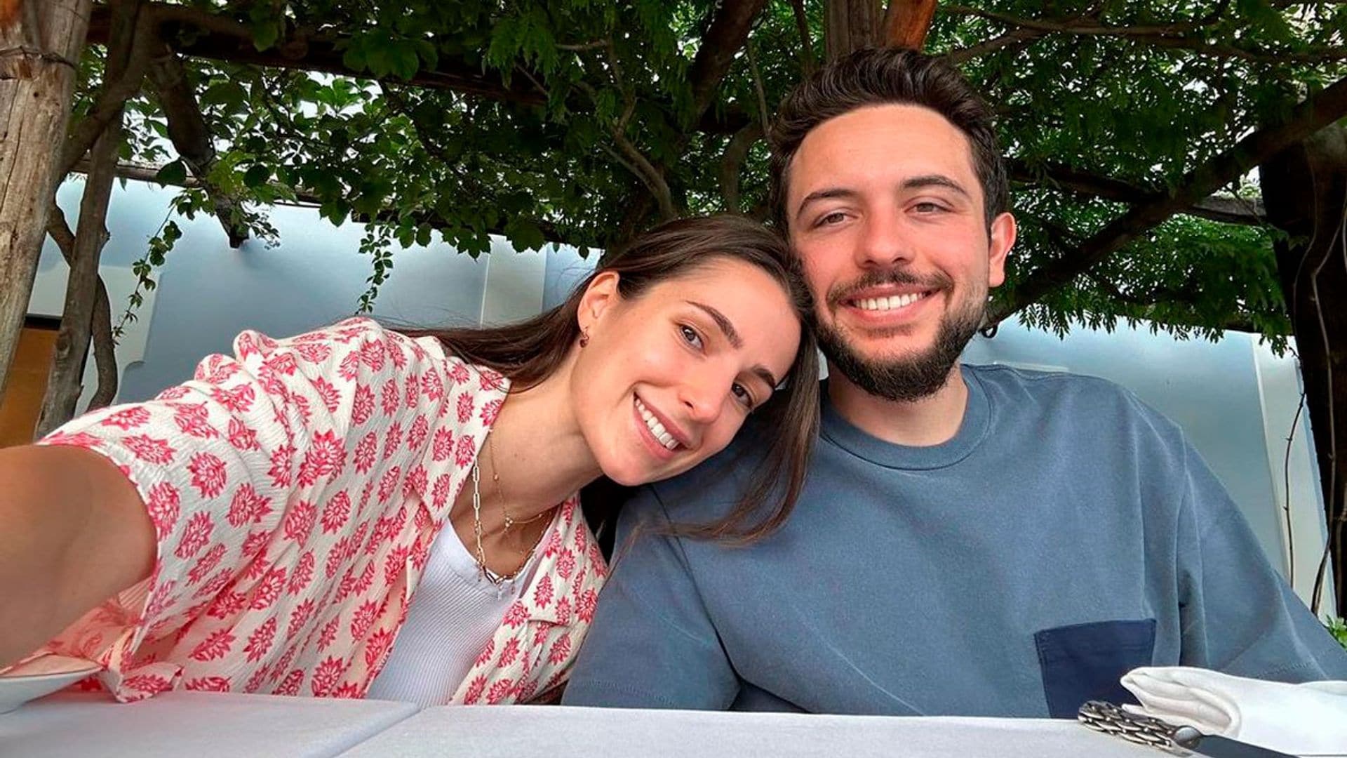 Hussein y Rajwa de Jordania reaparecen un mes después de su boda y muestran su imagen más desenfadada