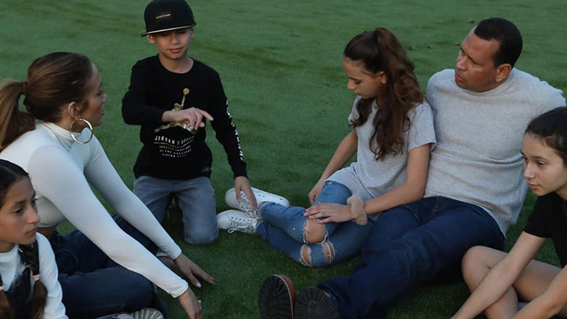 ¡Que no pare la música! Jennifer Lopez y Alex Rodríguez protagonizan un divertido concierto en familia