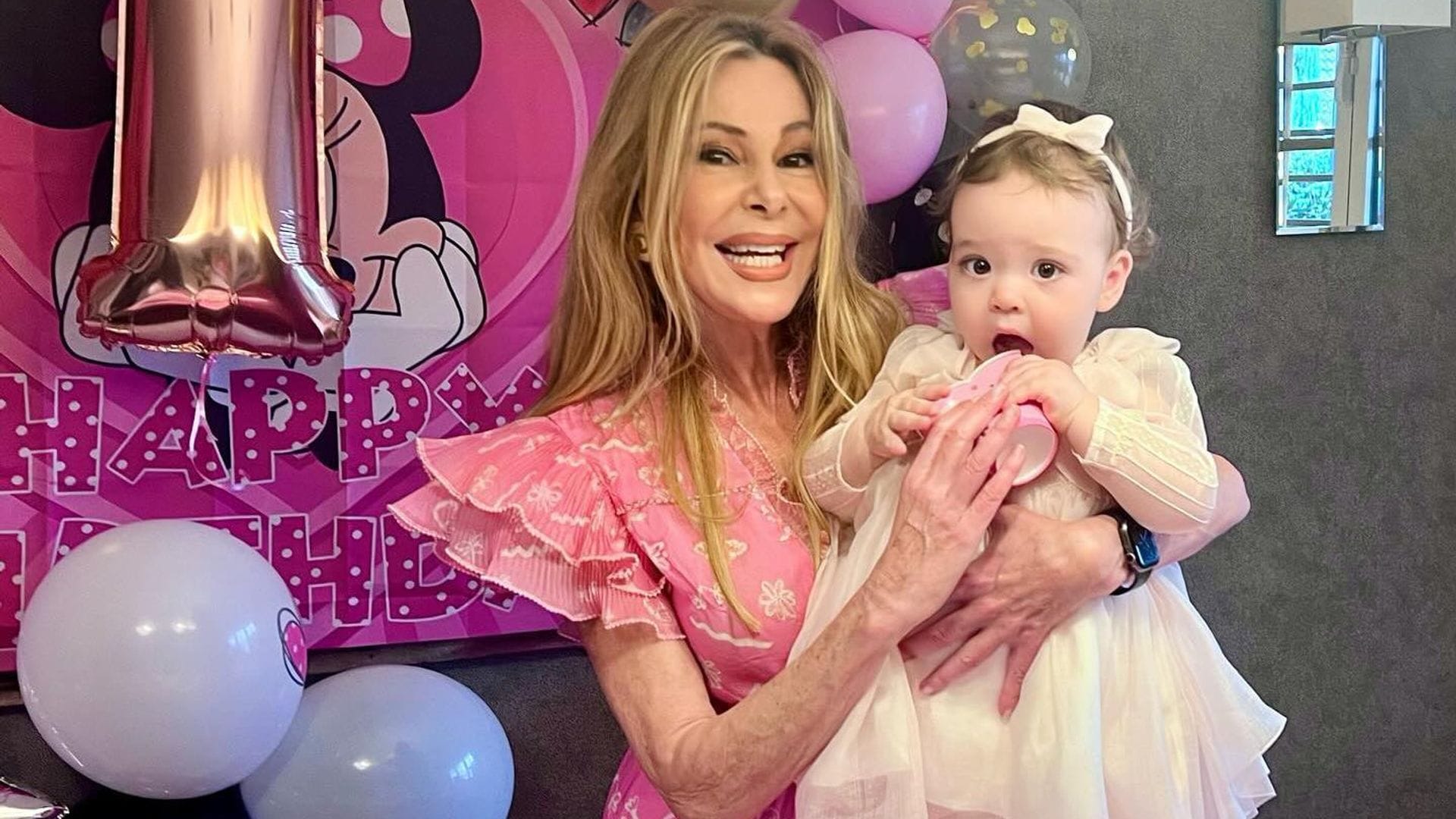 Con una linda fiesta inspirada en Minnie Mouse, Ana Obregón celebra el primer año de su nieta