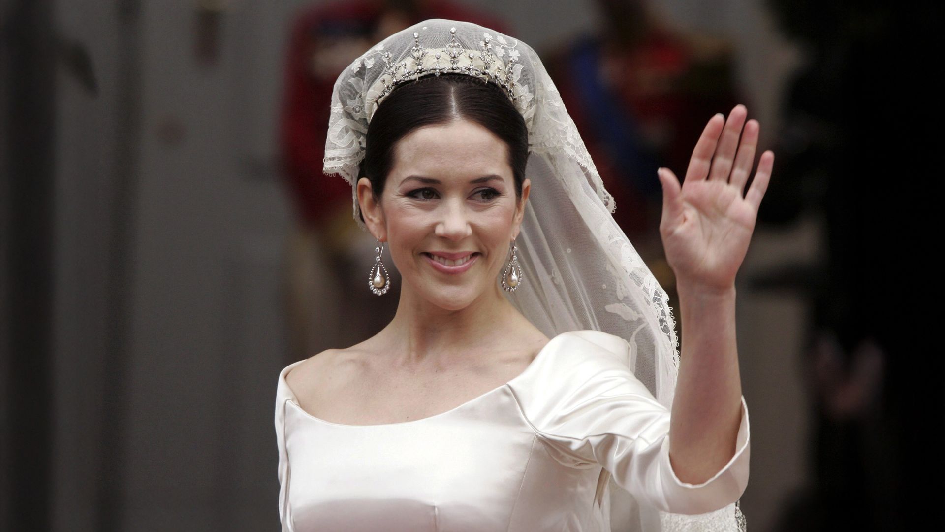 El detalle oculto en el vestido de novia de Mary de Dinamarca con el que rindió homenaje a su madre hace 21 años