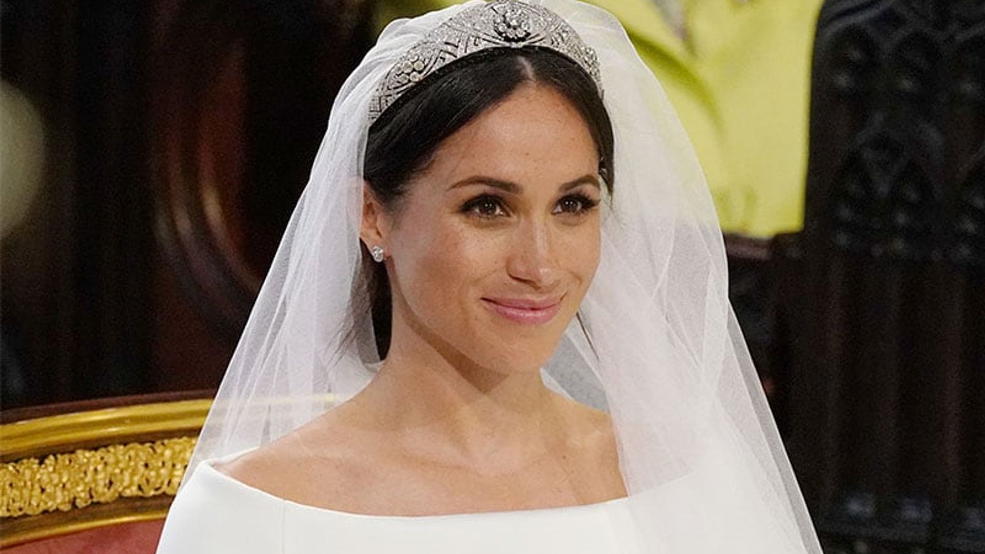 El libro de los Sussex también apunta a que Meghan no recibió el permiso de la Reina para llevar la tiara que quería en la boda real
