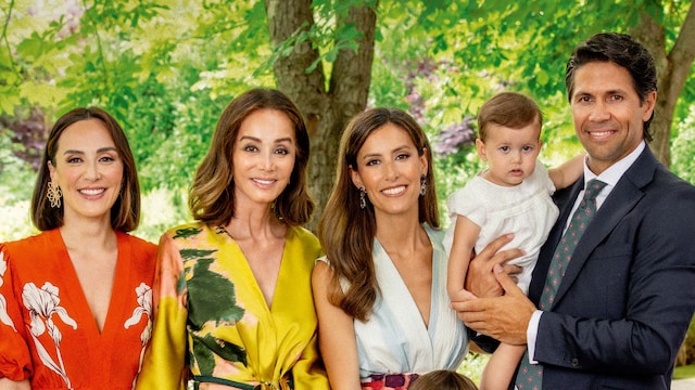 Ana Boyer y Fernando Verdasco con Tamara e Isabel en el bautizo de su hijo