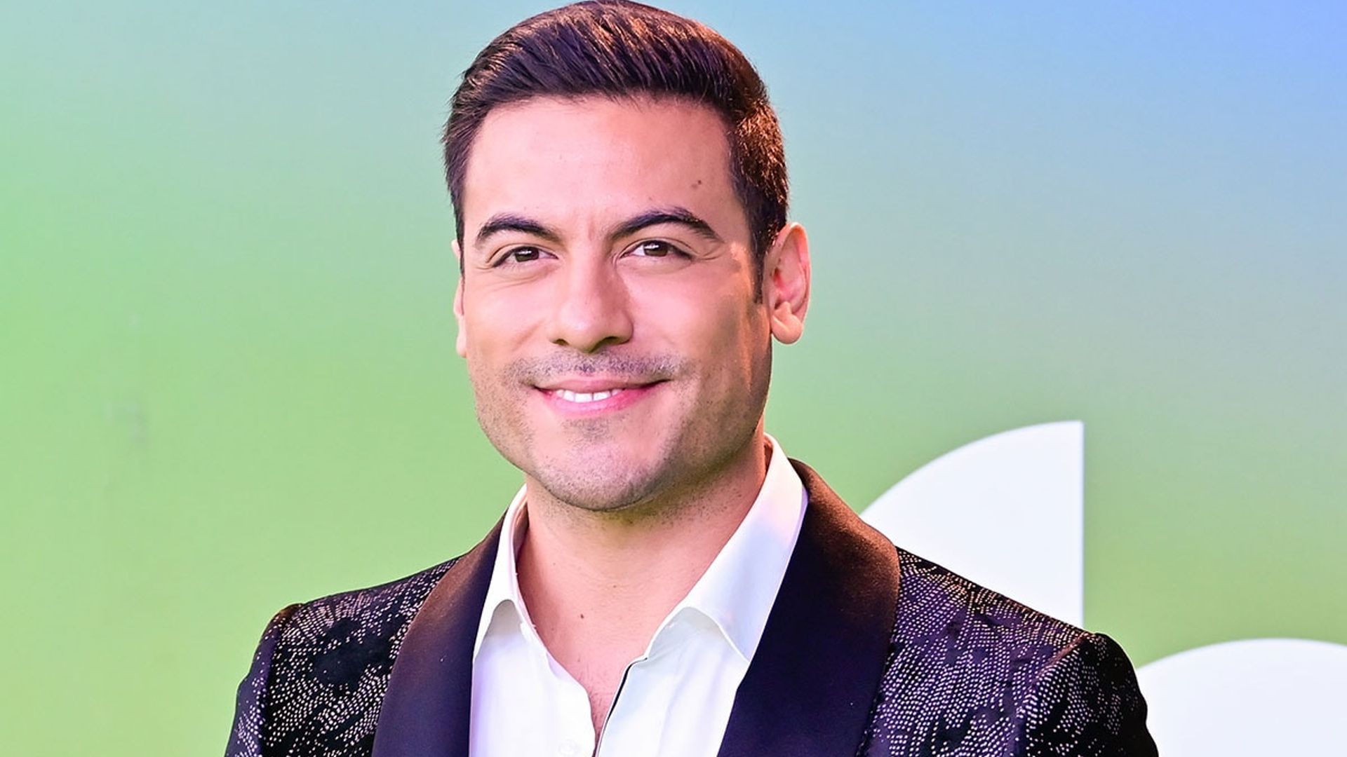 Carlos Rivera confiesa que se enteró de la muerte de su papá estando en España: ‘Fue la pesadilla más grande’